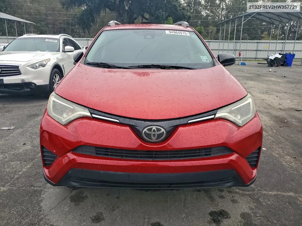 2T3ZFREV2HW357721 2017 Toyota Rav4 Le
