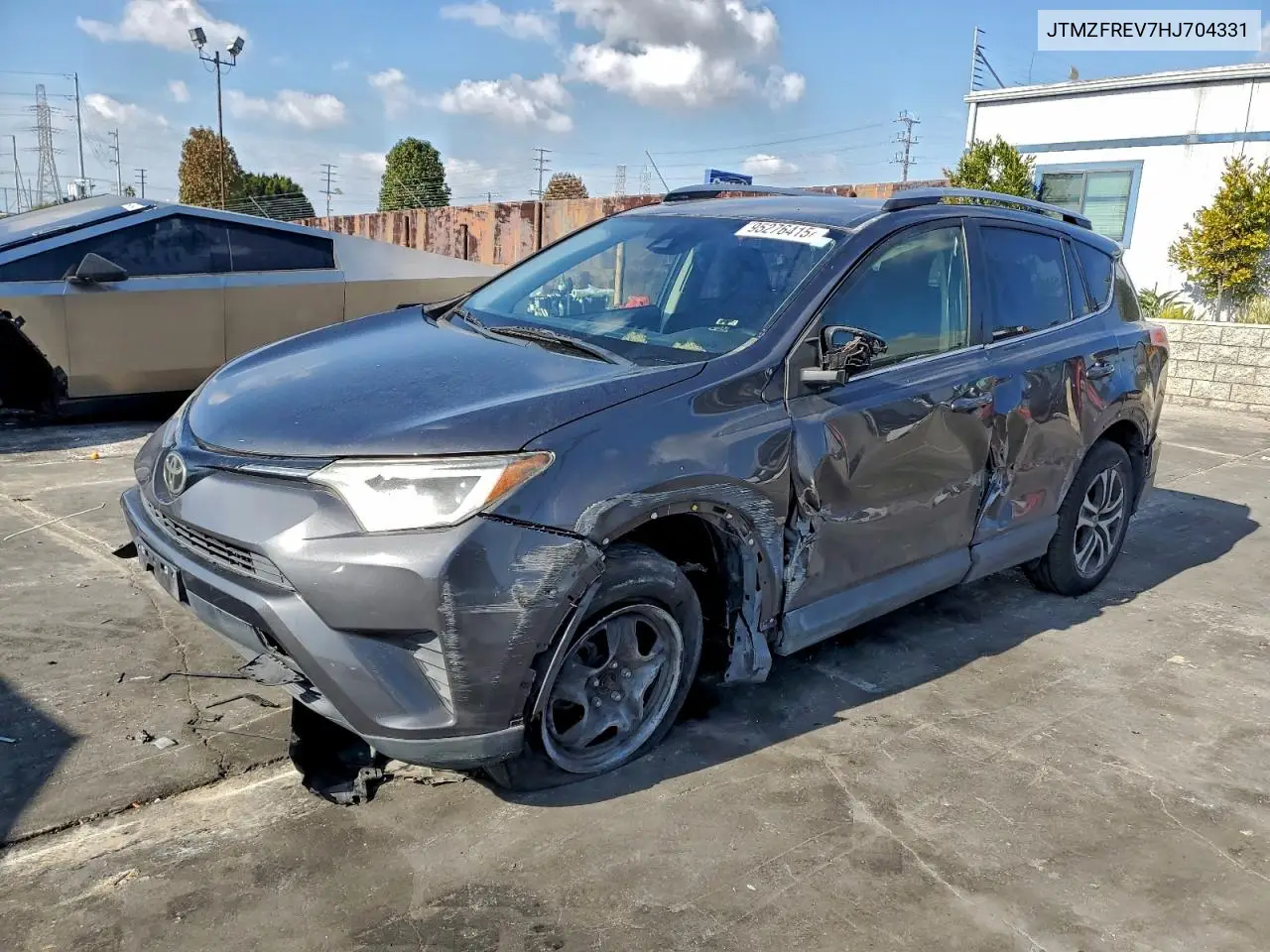JTMZFREV7HJ704331 2017 Toyota Rav4 Le