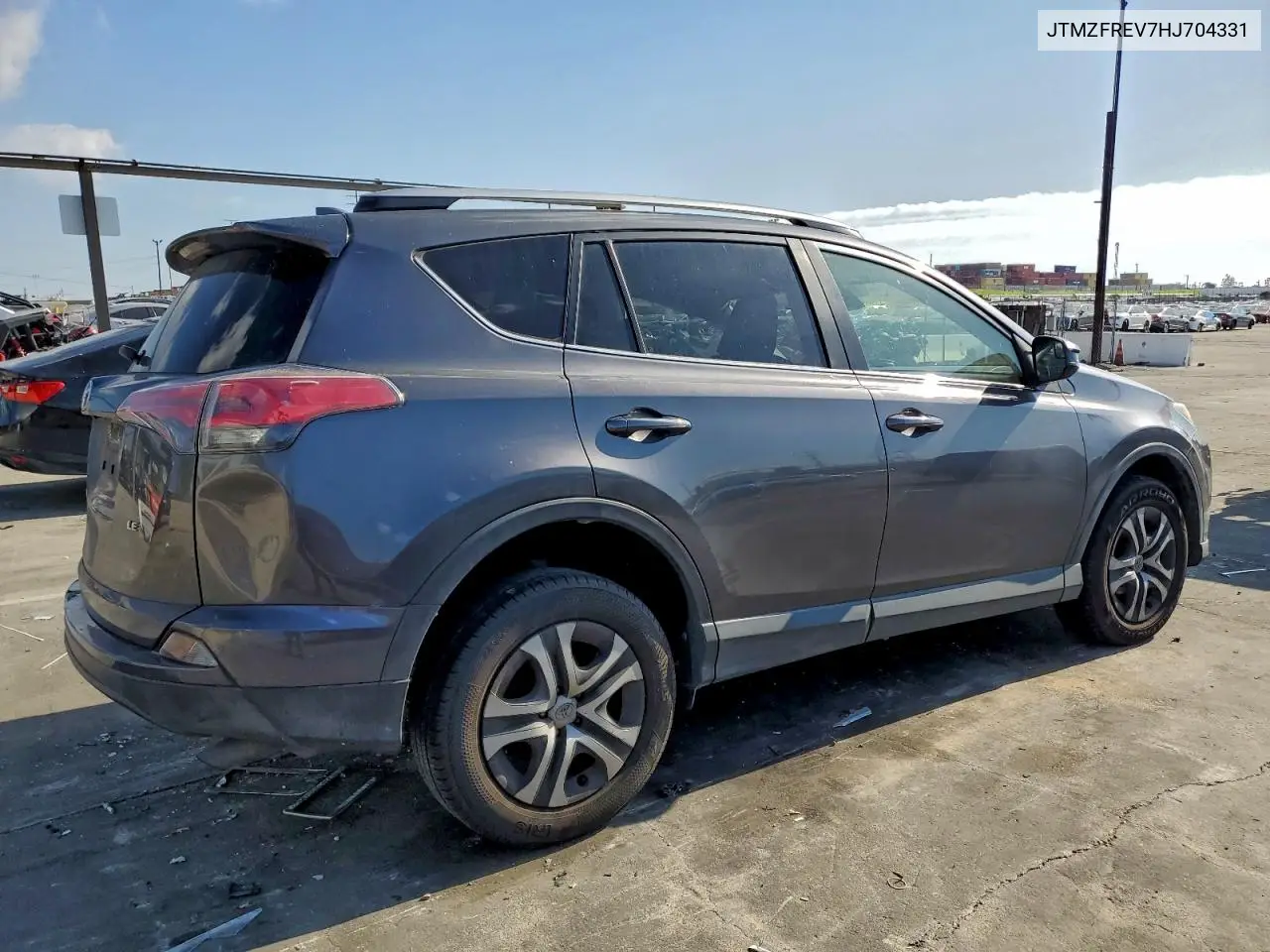 JTMZFREV7HJ704331 2017 Toyota Rav4 Le
