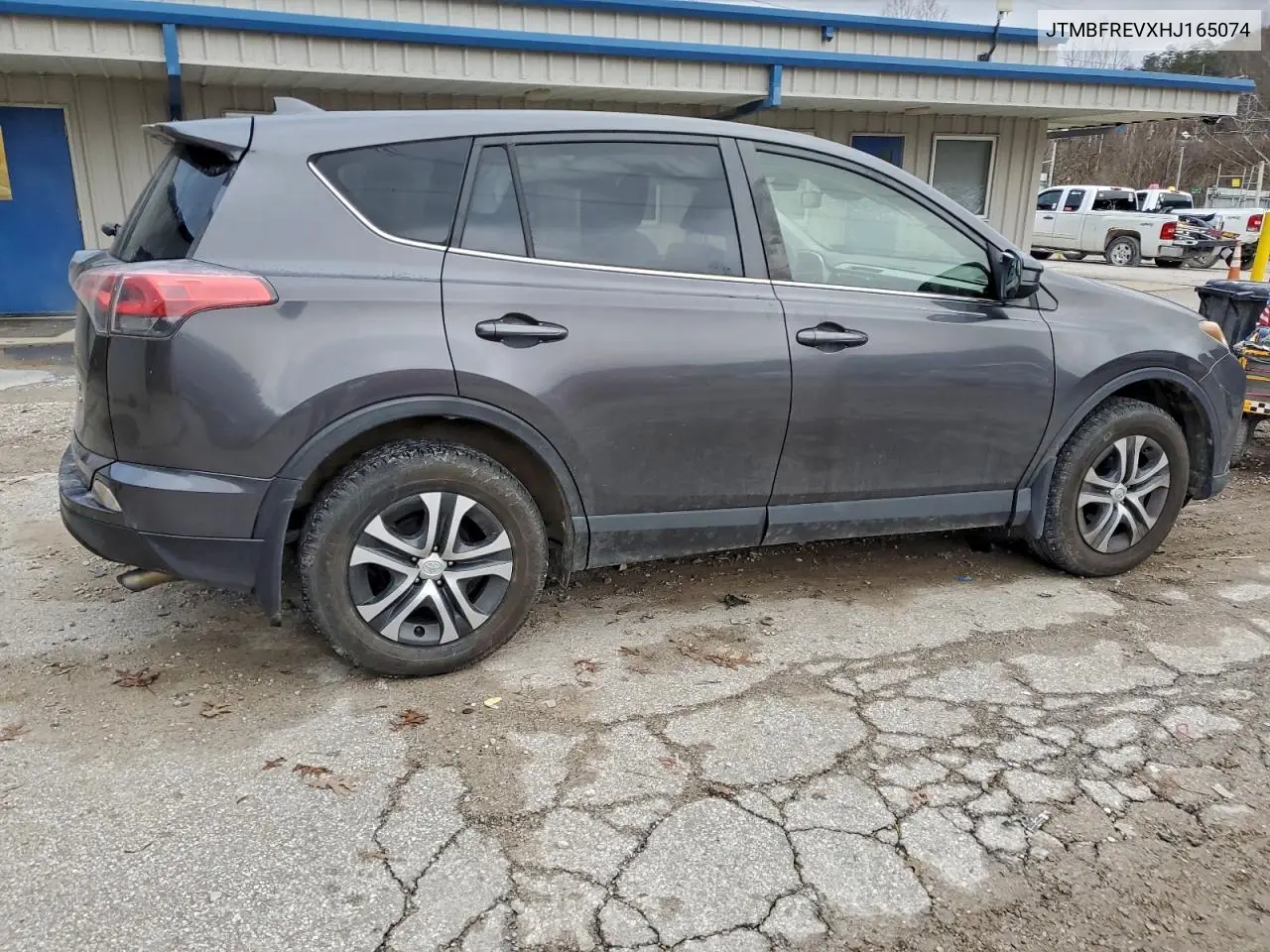 JTMBFREVXHJ165074 2017 Toyota Rav4 Le