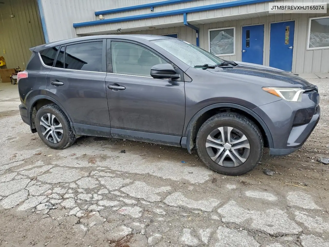 JTMBFREVXHJ165074 2017 Toyota Rav4 Le