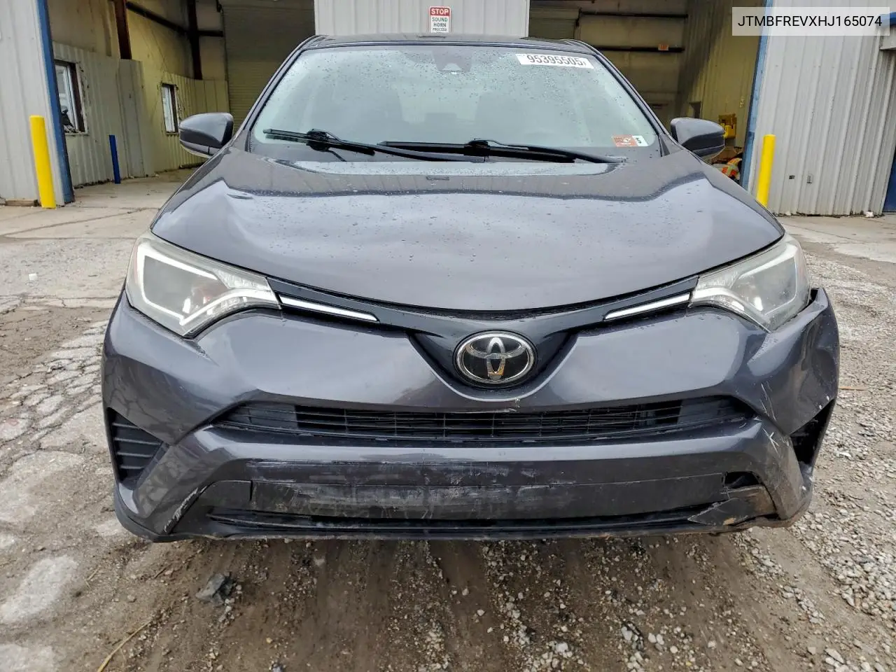 JTMBFREVXHJ165074 2017 Toyota Rav4 Le