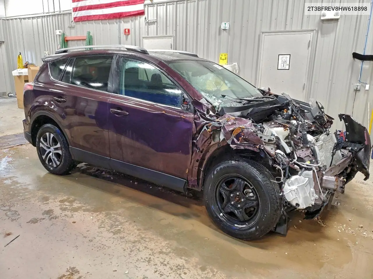 2T3BFREV8HW618898 2017 Toyota Rav4 Le
