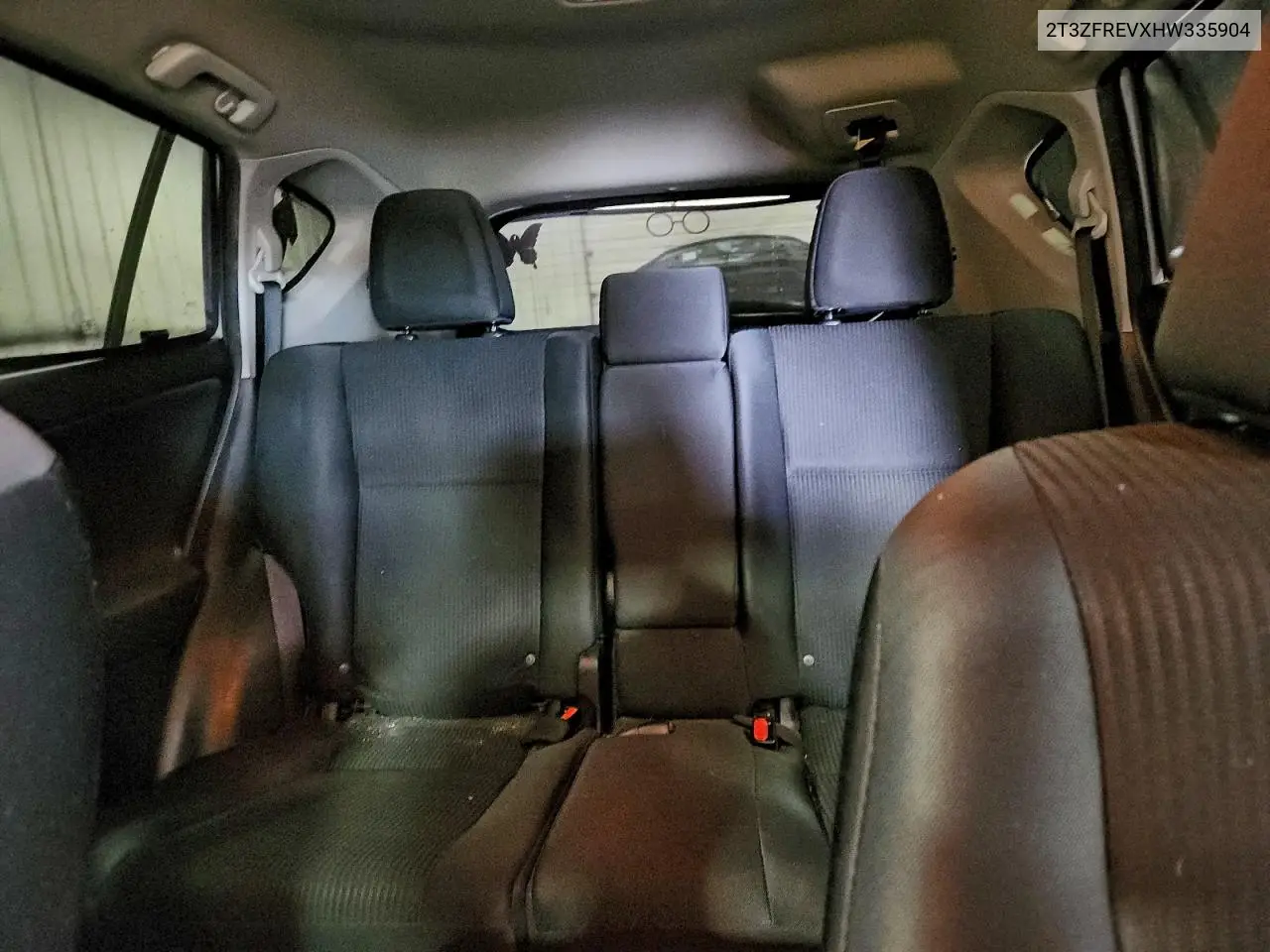 2T3ZFREVXHW335904 2017 Toyota Rav4 Le