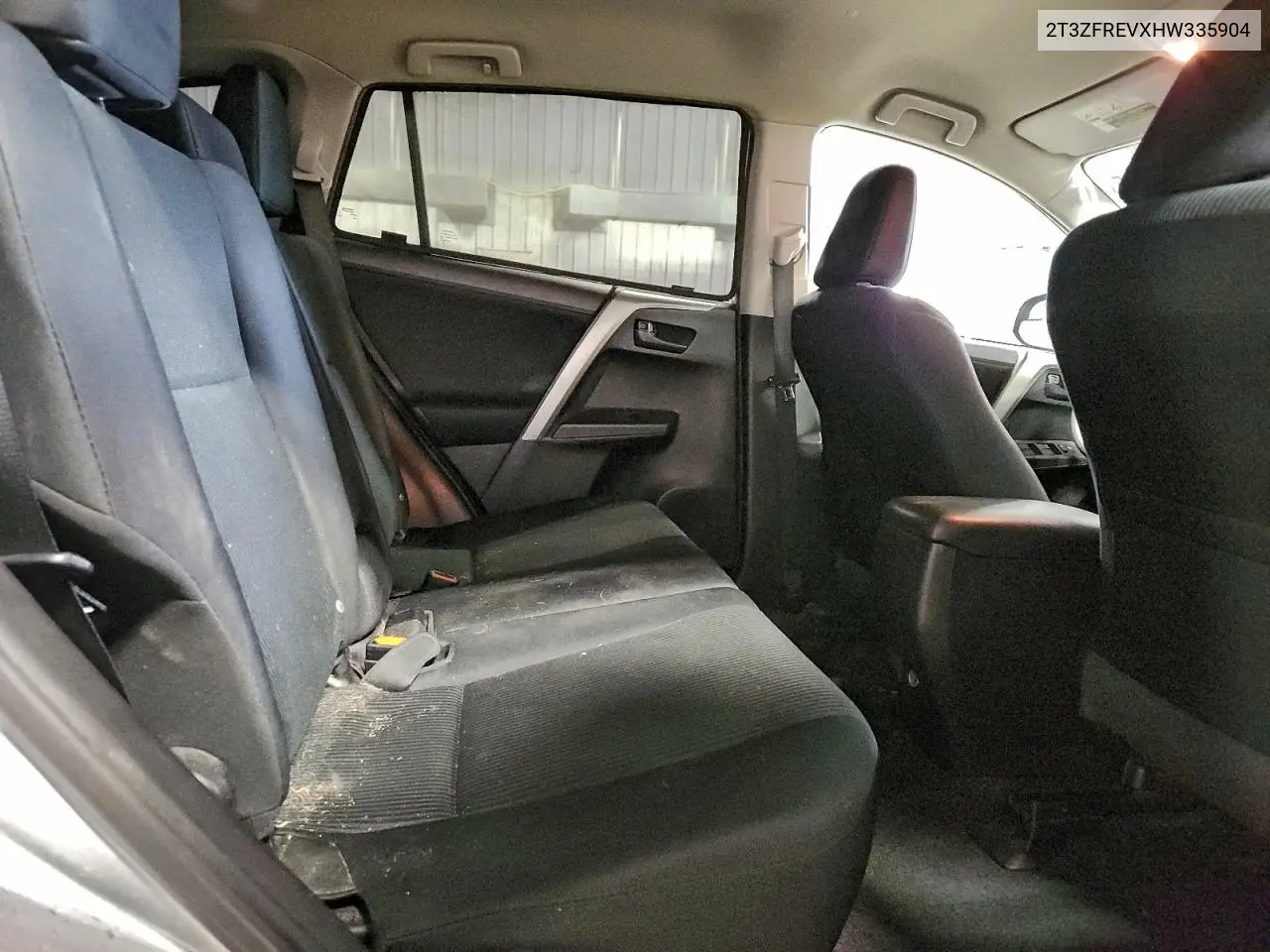 2T3ZFREVXHW335904 2017 Toyota Rav4 Le