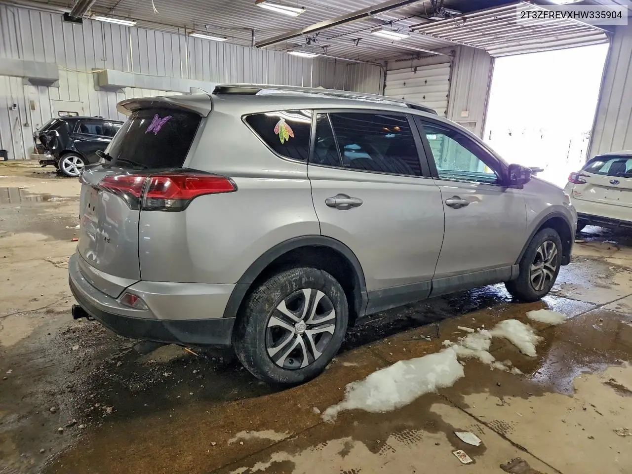 2T3ZFREVXHW335904 2017 Toyota Rav4 Le