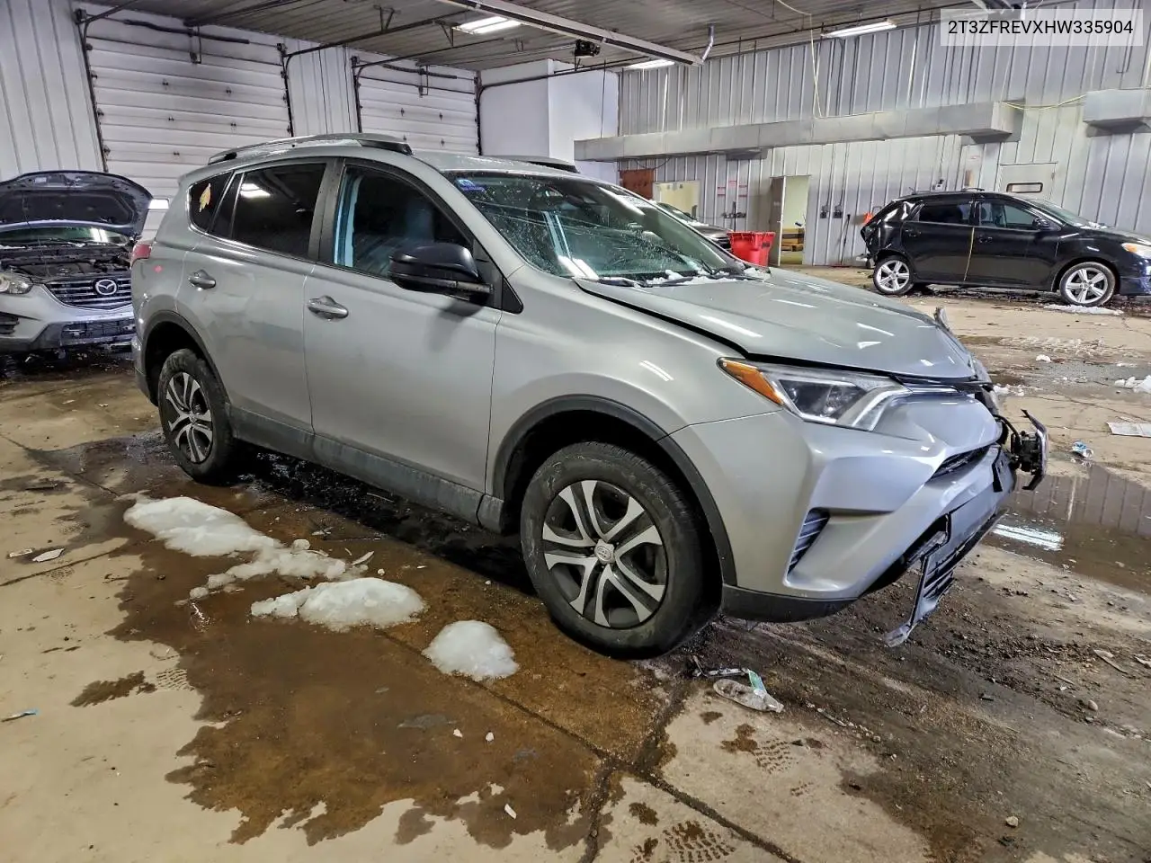2T3ZFREVXHW335904 2017 Toyota Rav4 Le