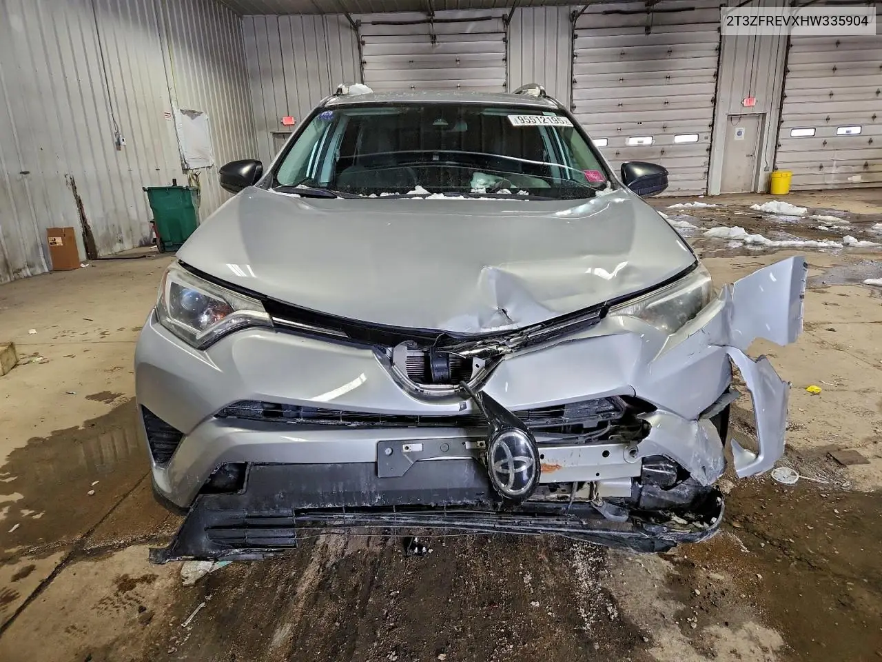 2T3ZFREVXHW335904 2017 Toyota Rav4 Le