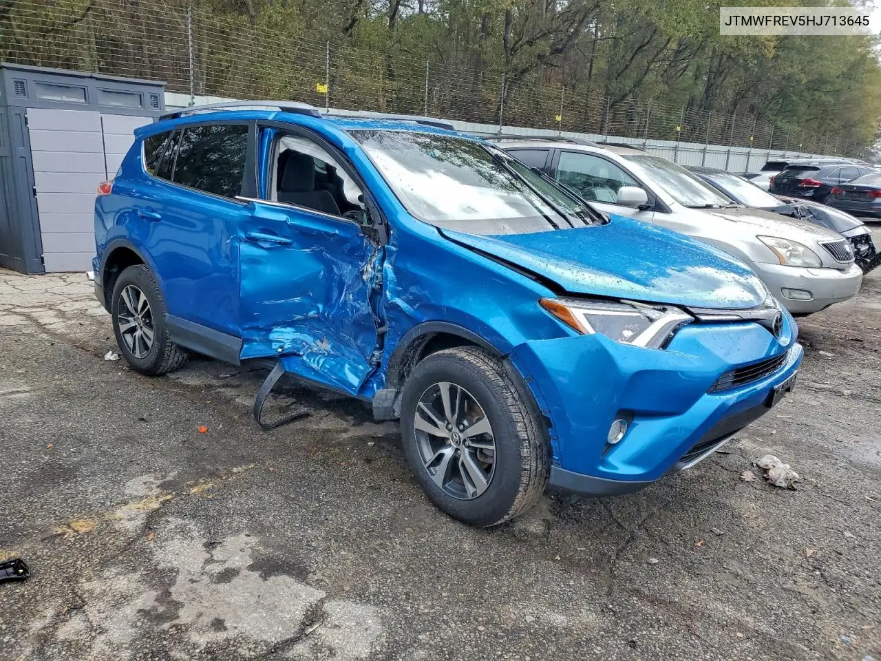 JTMWFREV5HJ713645 2017 Toyota Rav4 Xle