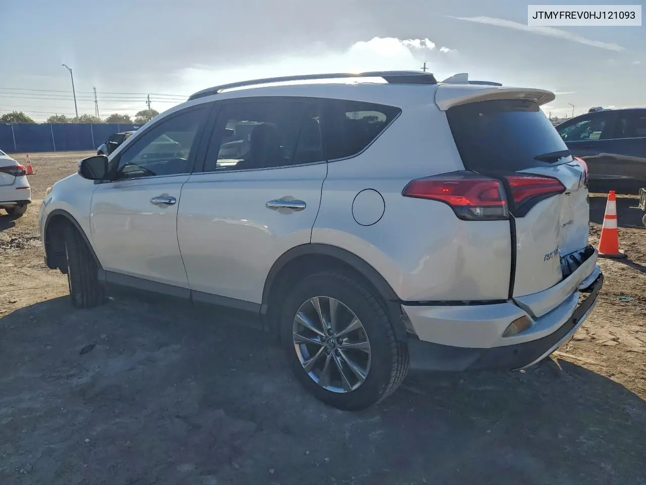 JTMYFREV0HJ121093 2017 Toyota Rav4 Limited