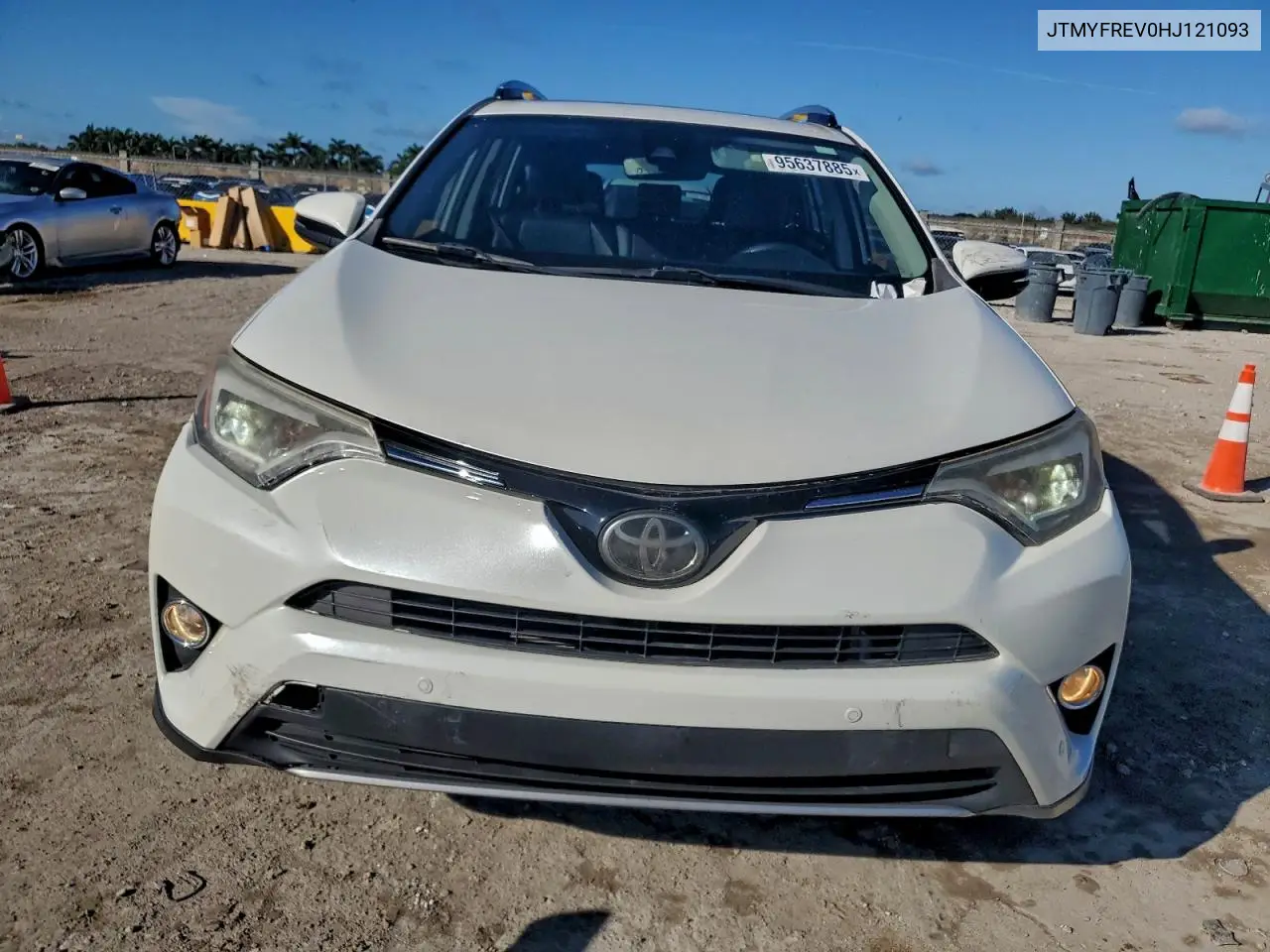 JTMYFREV0HJ121093 2017 Toyota Rav4 Limited