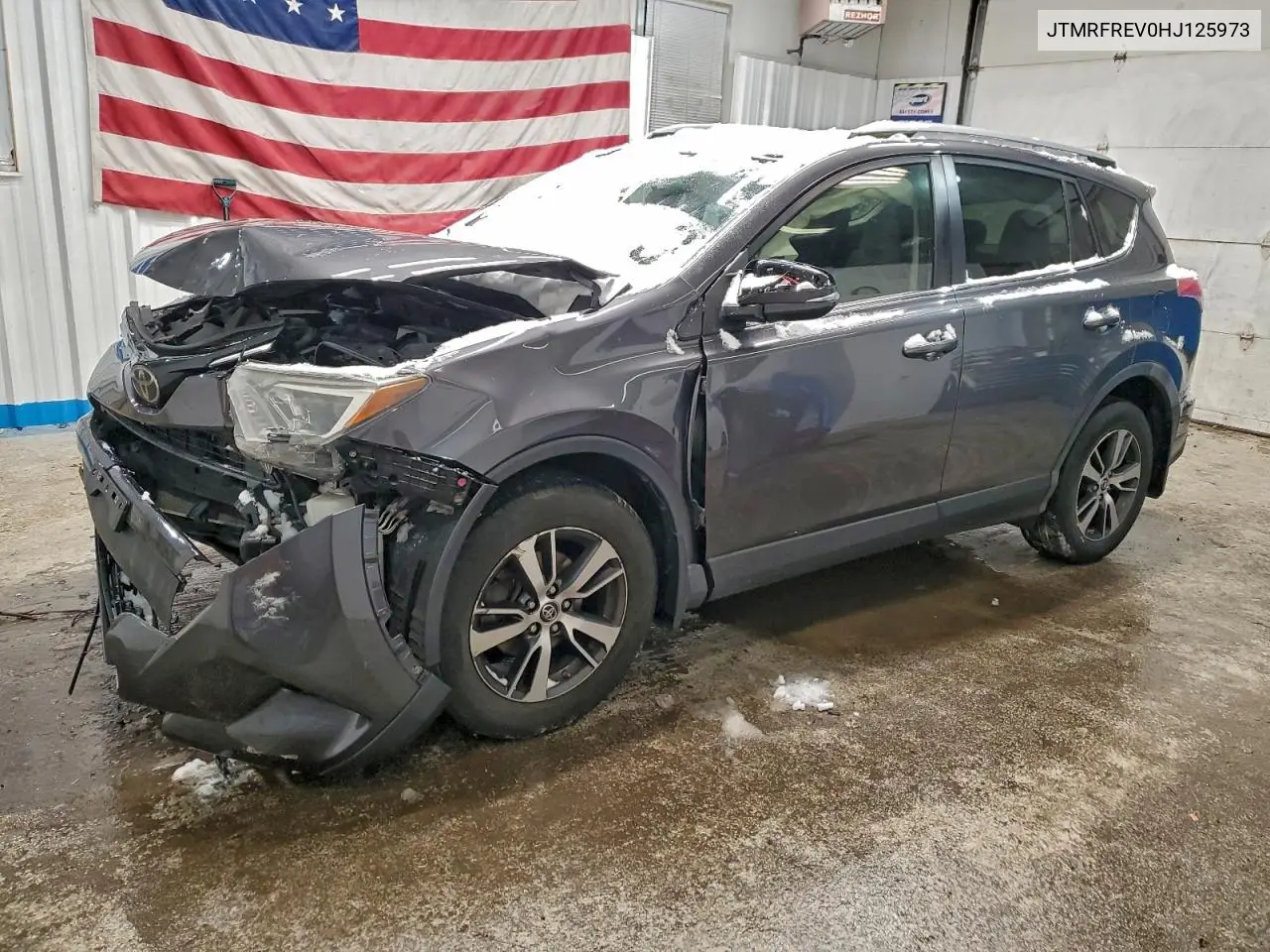 JTMRFREV0HJ125973 2017 Toyota Rav4 Xle