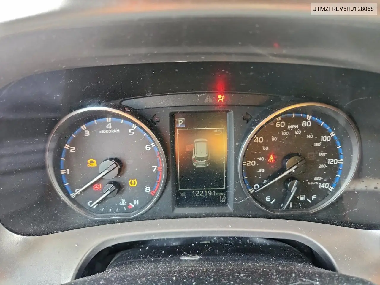 JTMZFREV5HJ128058 2017 Toyota Rav4 Le