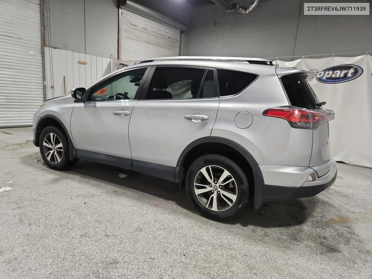 2T3RFREV6JW711939 2018 Toyota Rav4 Adventure