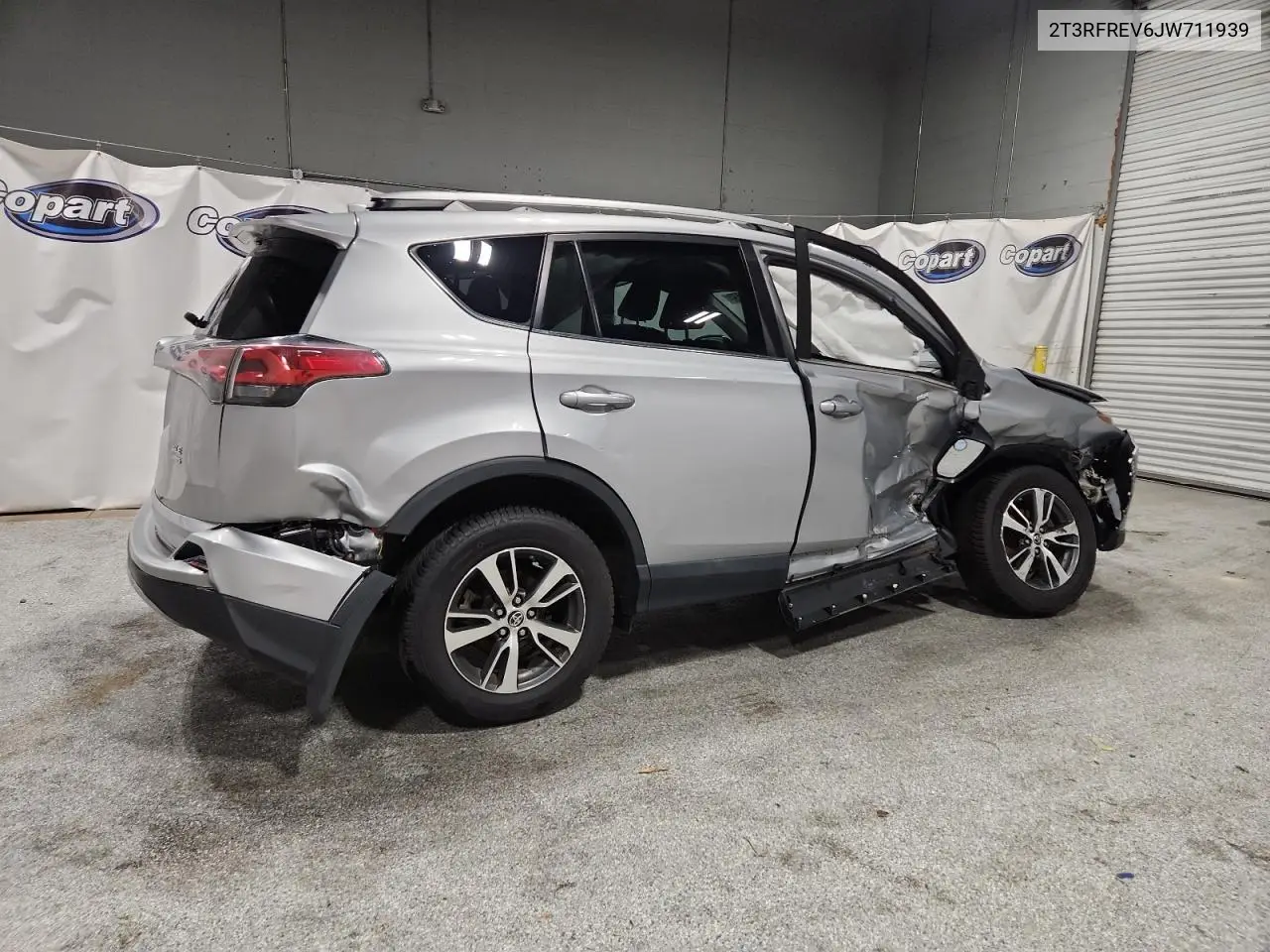 2T3RFREV6JW711939 2018 Toyota Rav4 Adventure