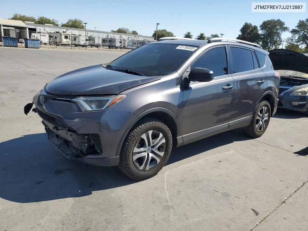 JTMZFREV7JJ212887 2018 Toyota Rav4 Le