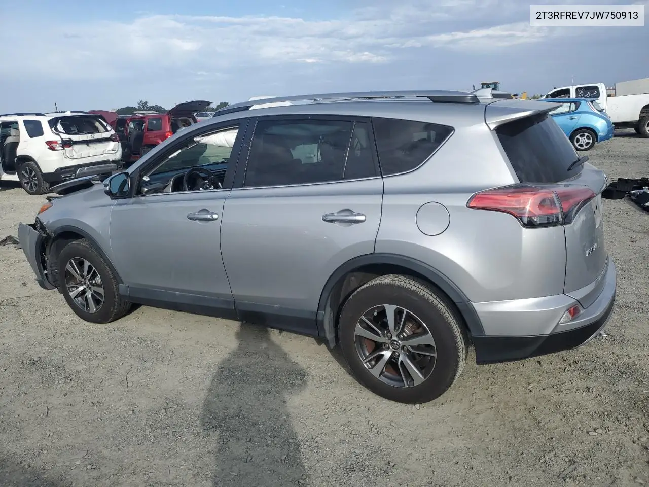 2T3RFREV7JW750913 2018 Toyota Rav4 Adventure
