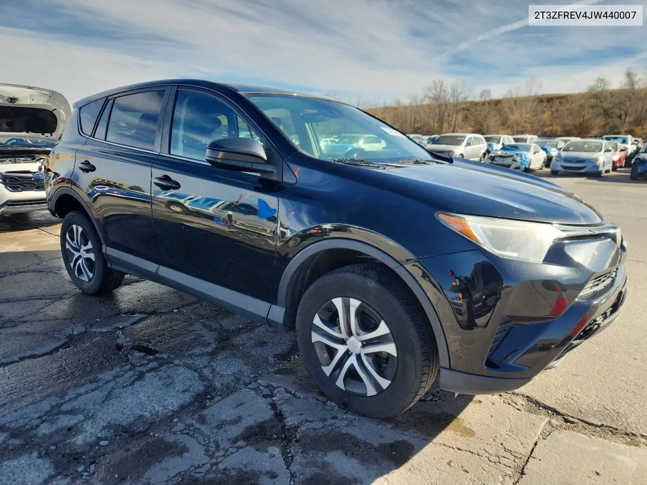 2T3ZFREV4JW440007 2018 Toyota Rav4 Le