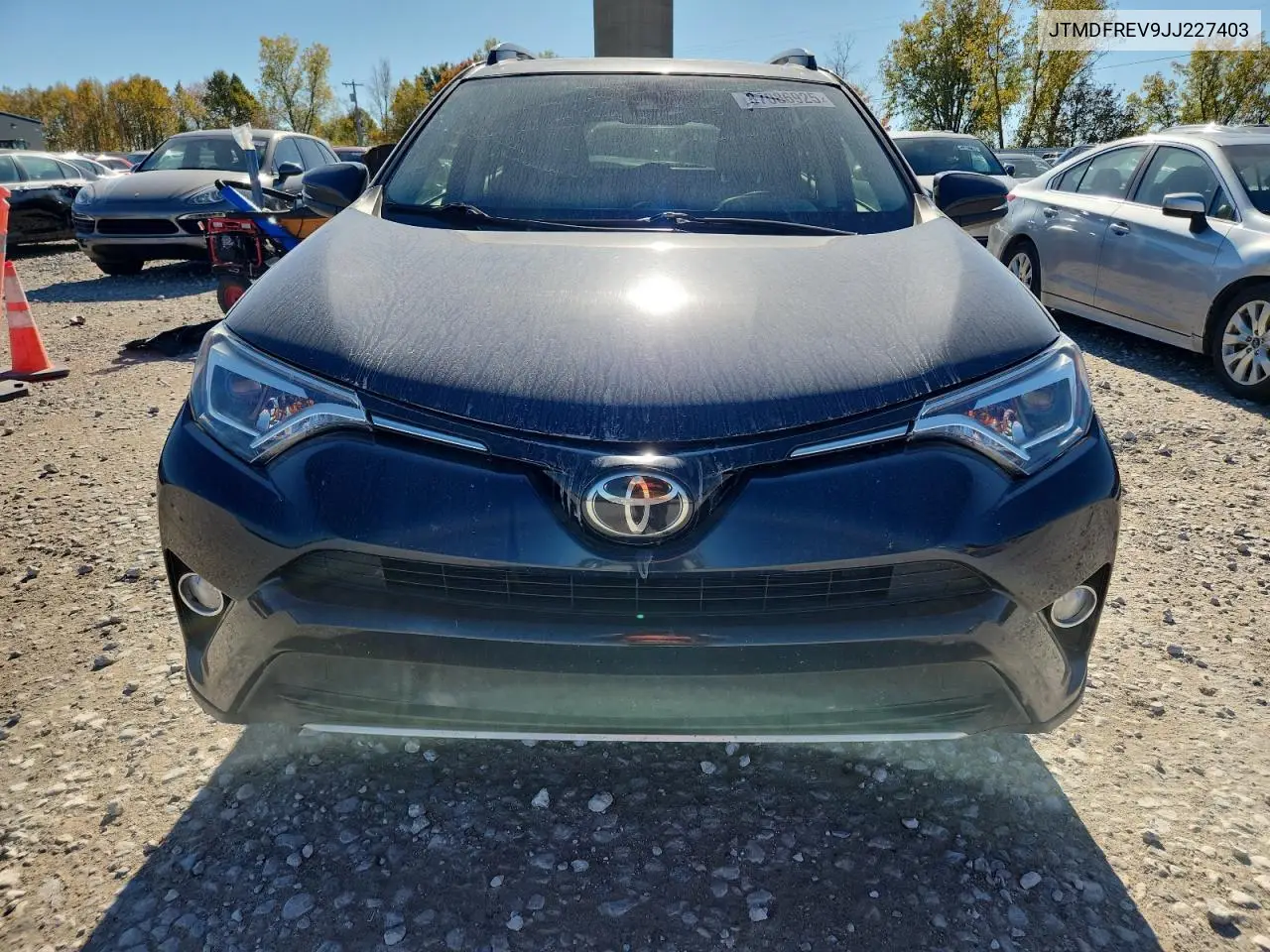 JTMDFREV9JJ227403 2018 Toyota Rav4 Limited