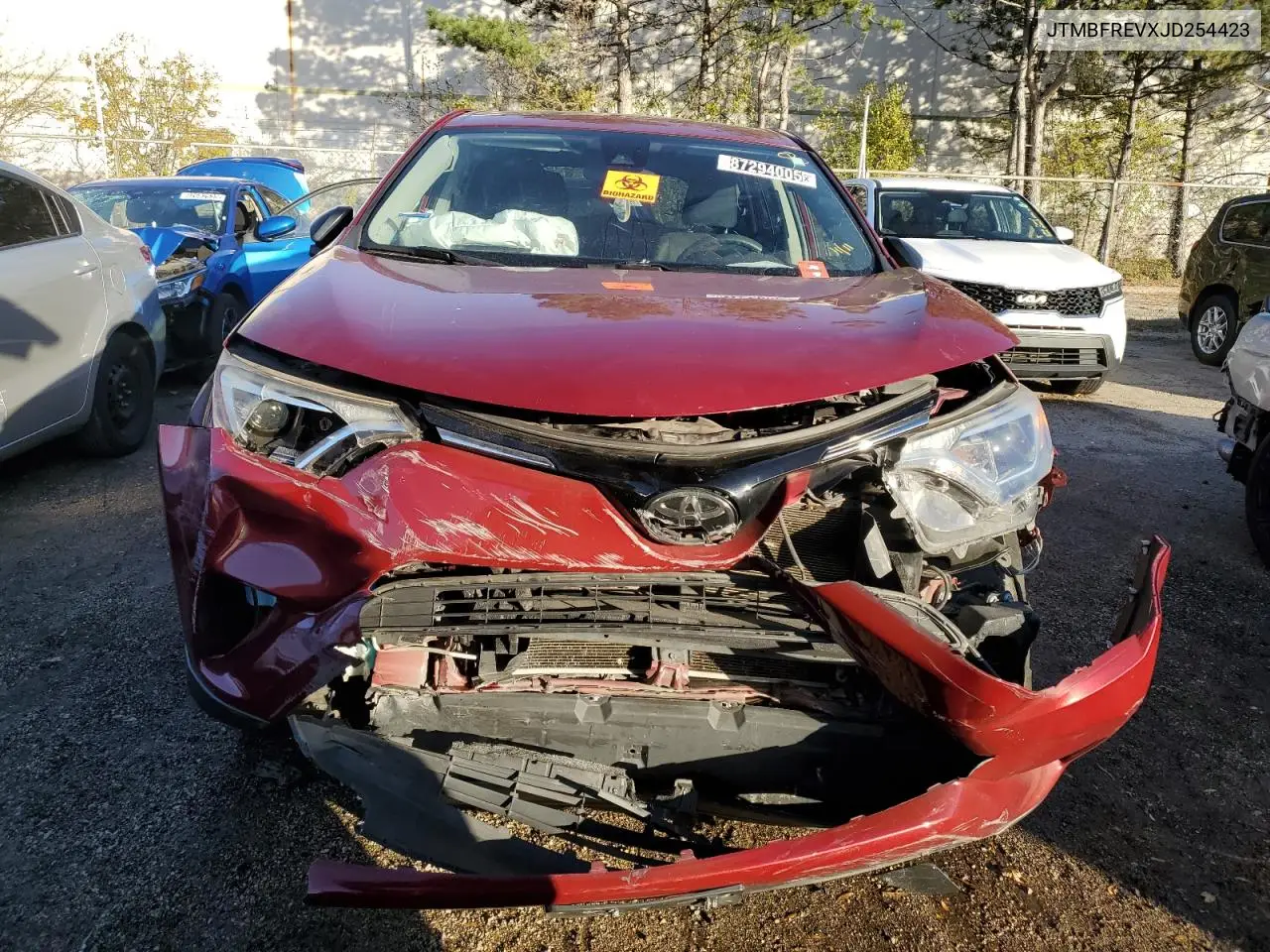 JTMBFREVXJD254423 2018 Toyota Rav4 Le