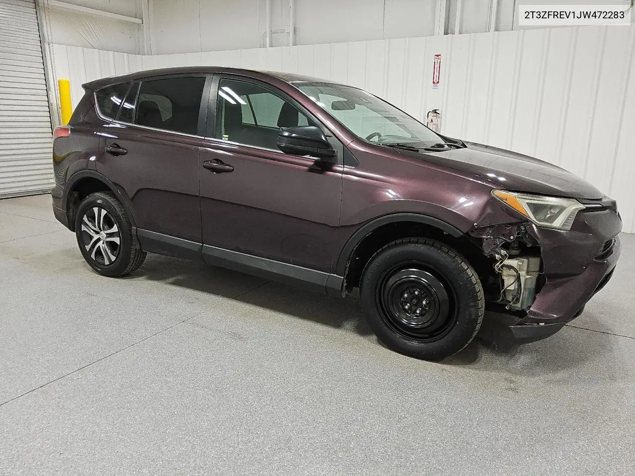 2T3ZFREV1JW472283 2018 Toyota Rav4 Le