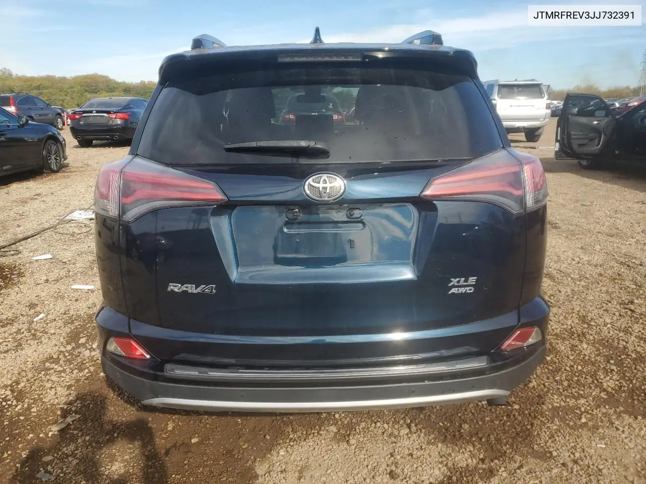 JTMRFREV3JJ732391 2018 Toyota Rav4 Adventure