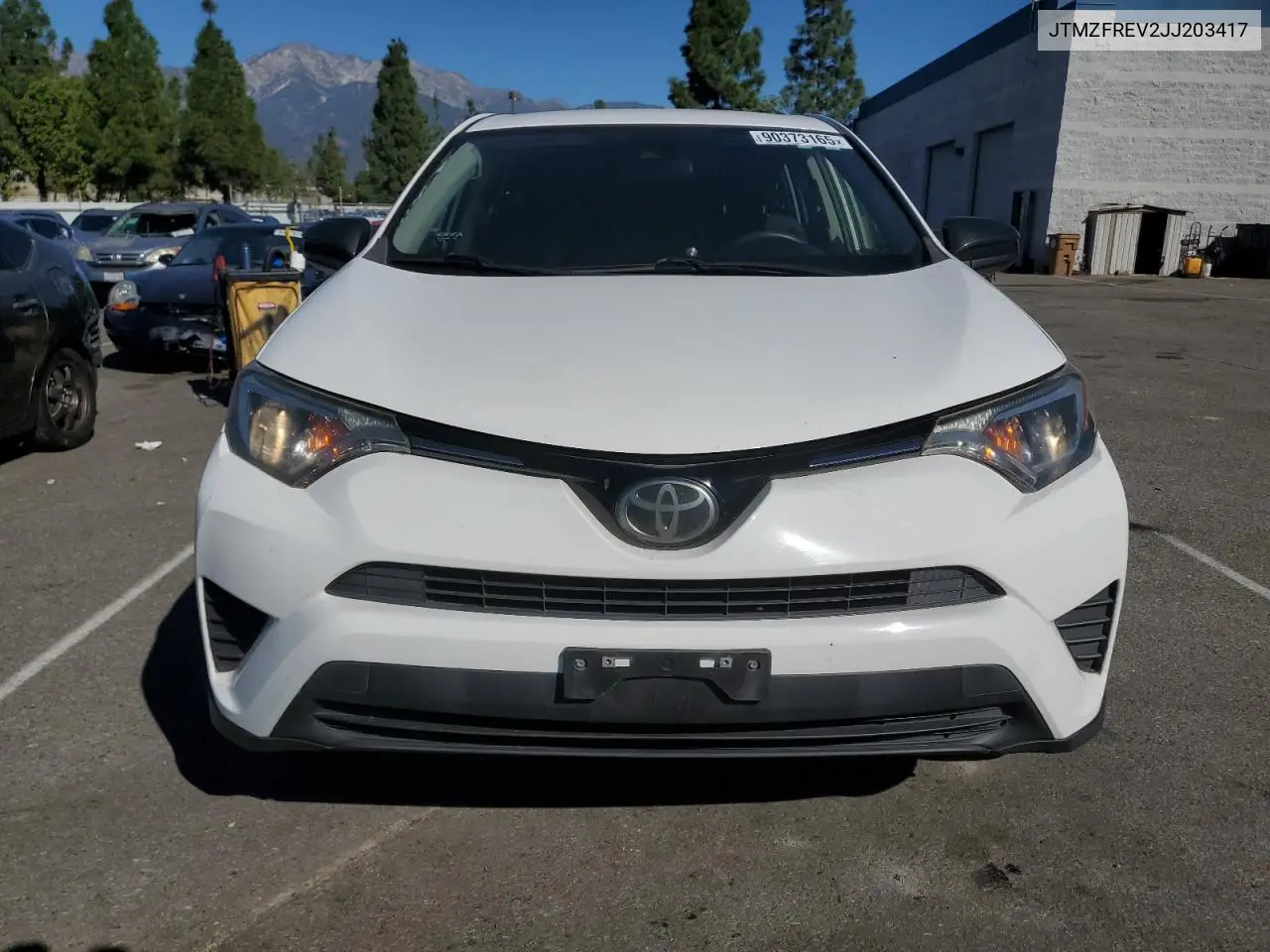 JTMZFREV2JJ203417 2018 Toyota Rav4 Le