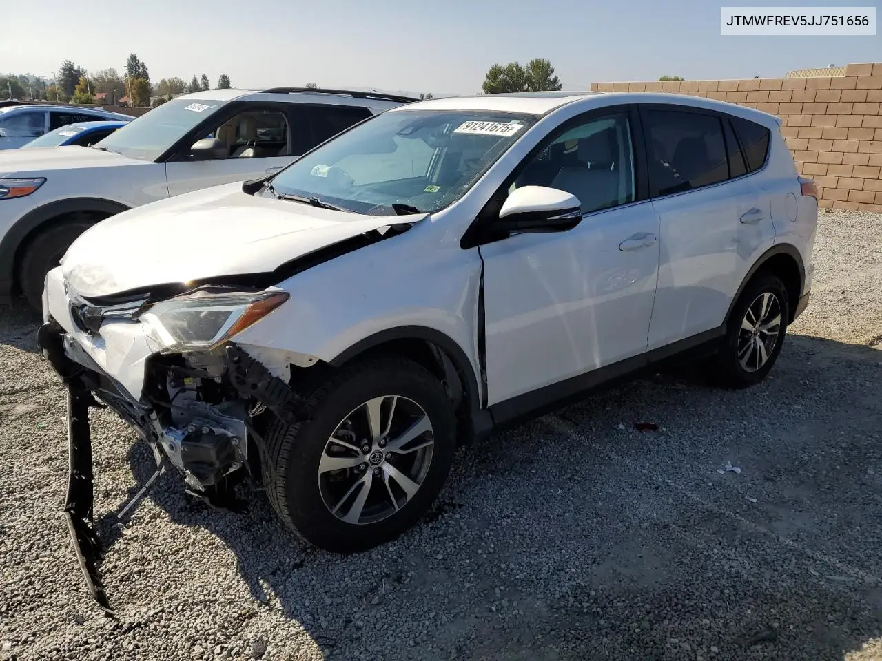 JTMWFREV5JJ751656 2018 Toyota Rav4 Adventure