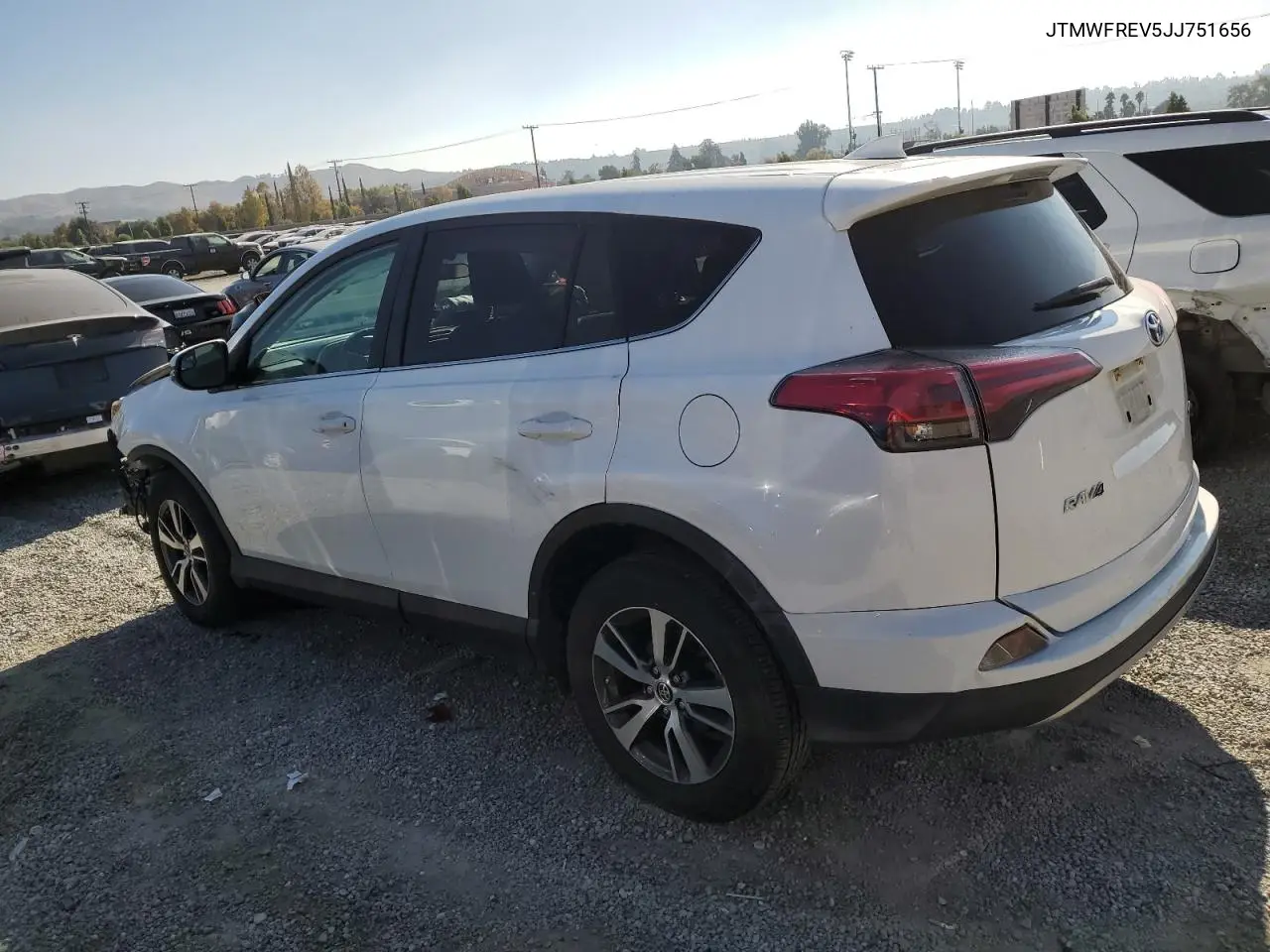 JTMWFREV5JJ751656 2018 Toyota Rav4 Adventure