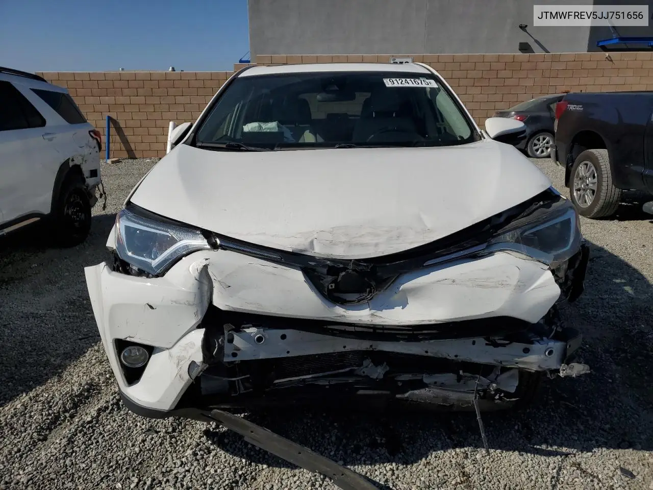 JTMWFREV5JJ751656 2018 Toyota Rav4 Adventure