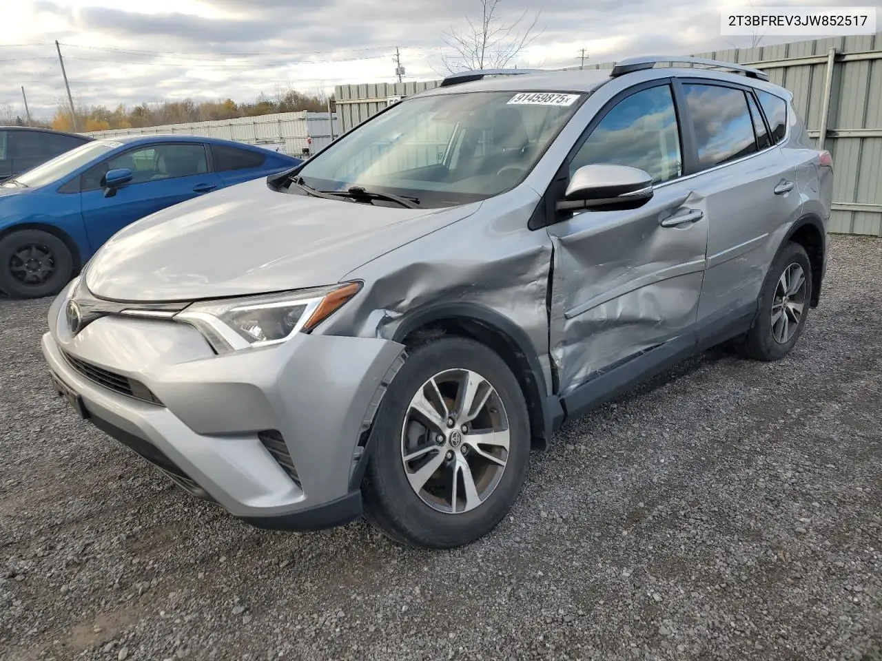 2T3BFREV3JW852517 2018 Toyota Rav4 Le