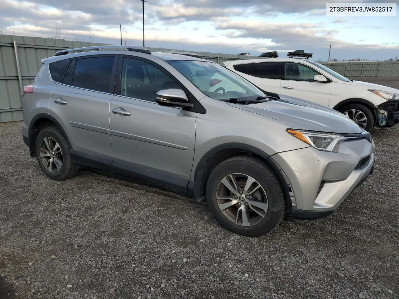 2T3BFREV3JW852517 2018 Toyota Rav4 Le