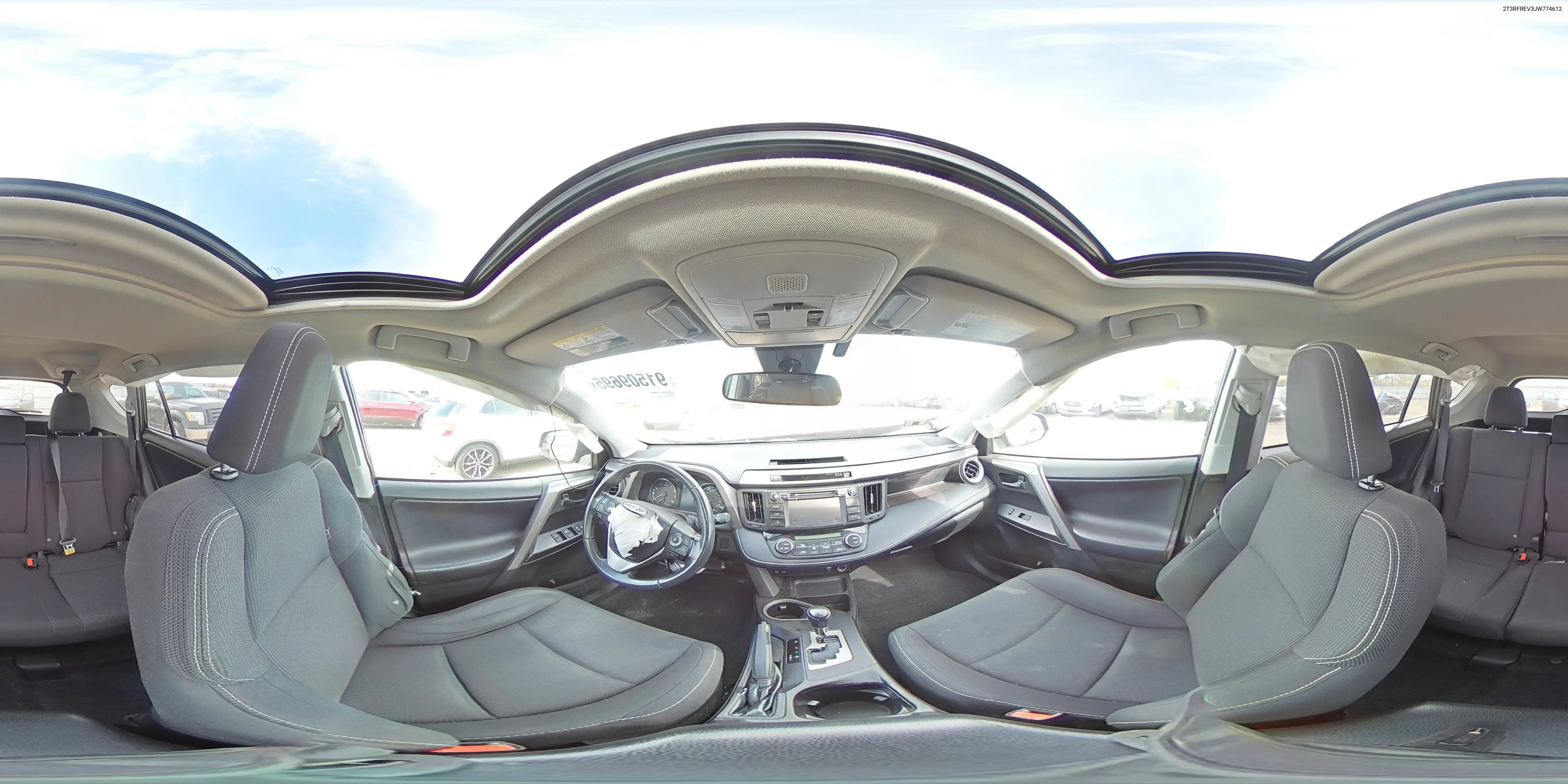 2T3RFREV3JW774612 2018 Toyota Rav4 Adventure