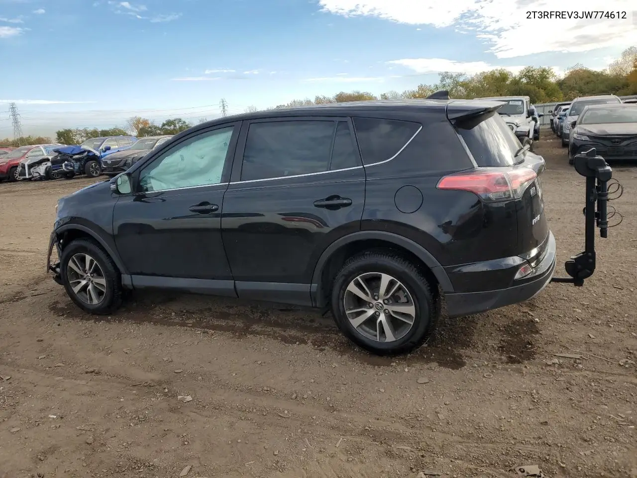 2T3RFREV3JW774612 2018 Toyota Rav4 Adventure