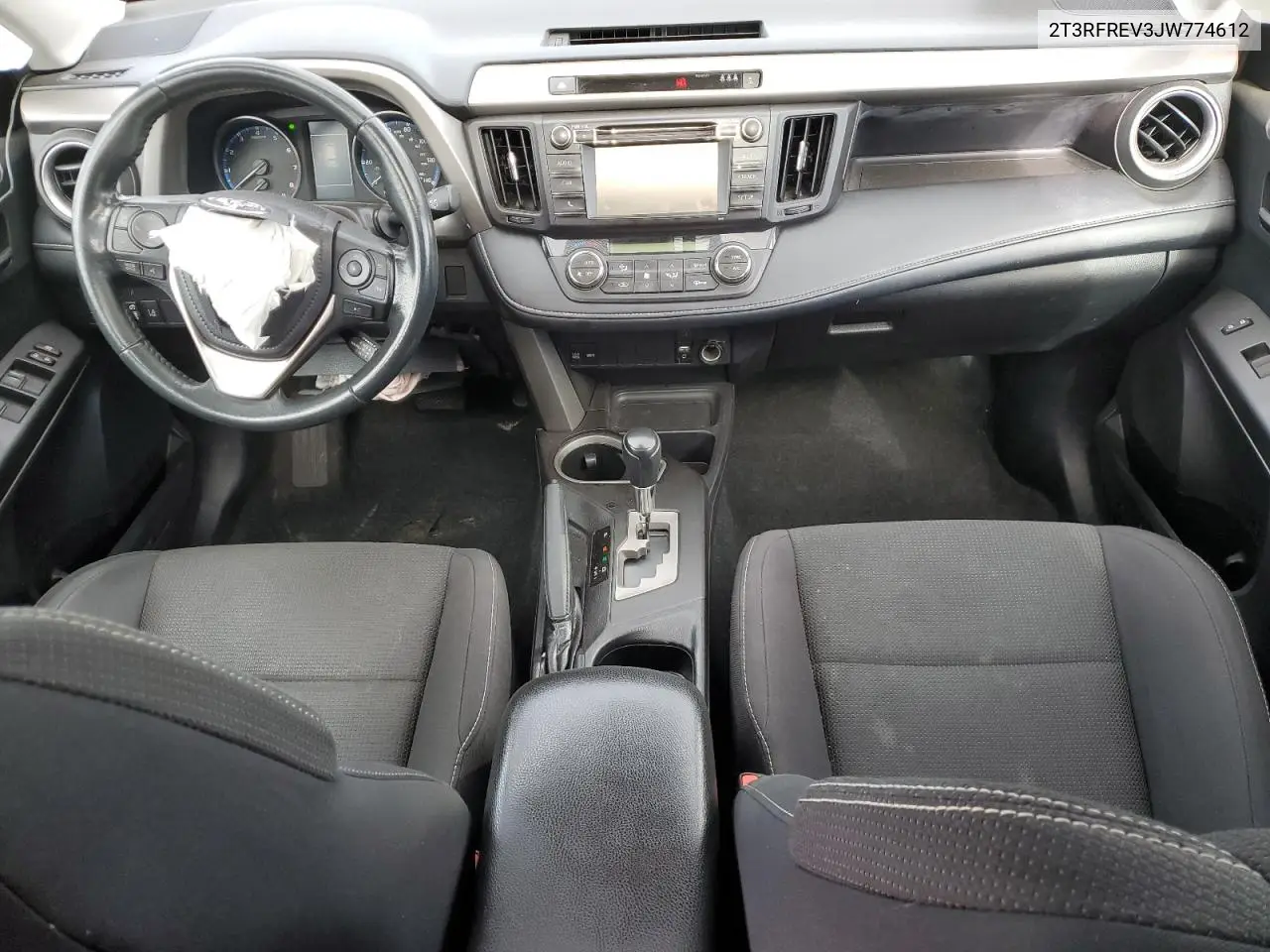 2T3RFREV3JW774612 2018 Toyota Rav4 Adventure