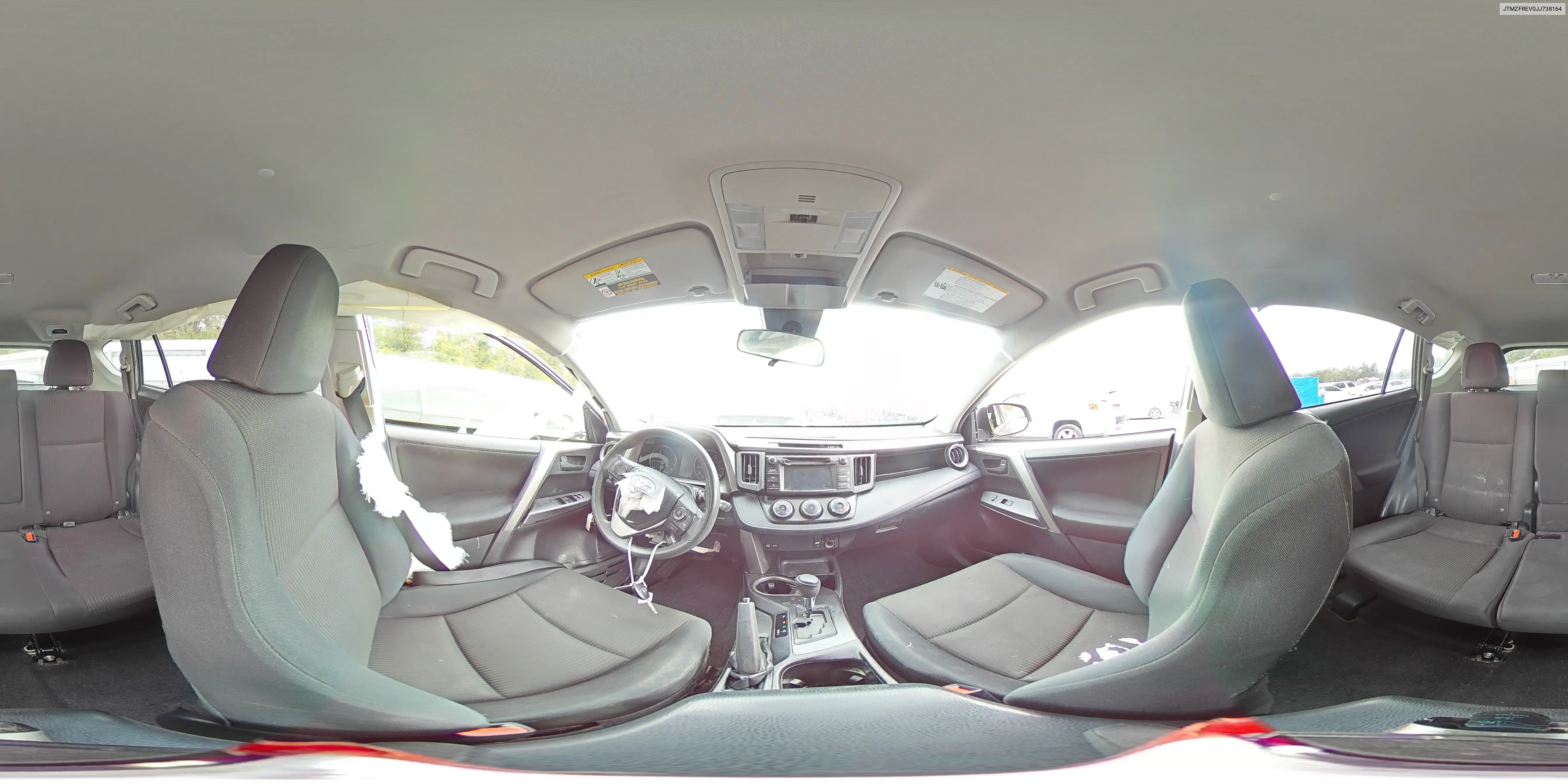 JTMZFREV0JJ738164 2018 Toyota Rav4 Le