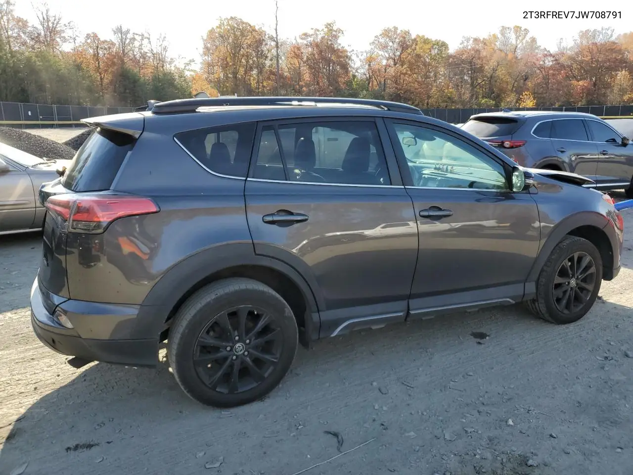 2T3RFREV7JW708791 2018 Toyota Rav4 Adventure