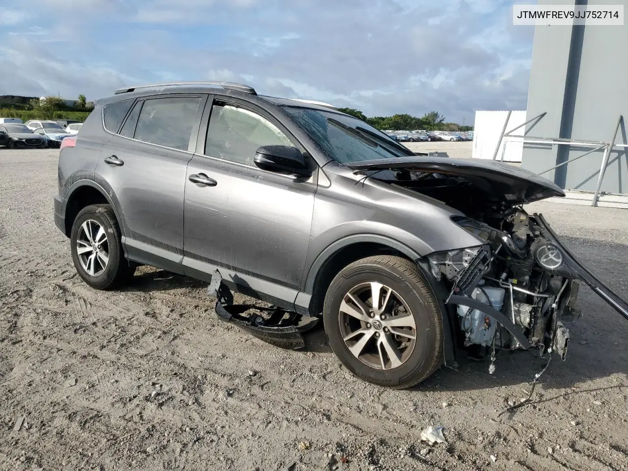 JTMWFREV9JJ752714 2018 Toyota Rav4 Adventure
