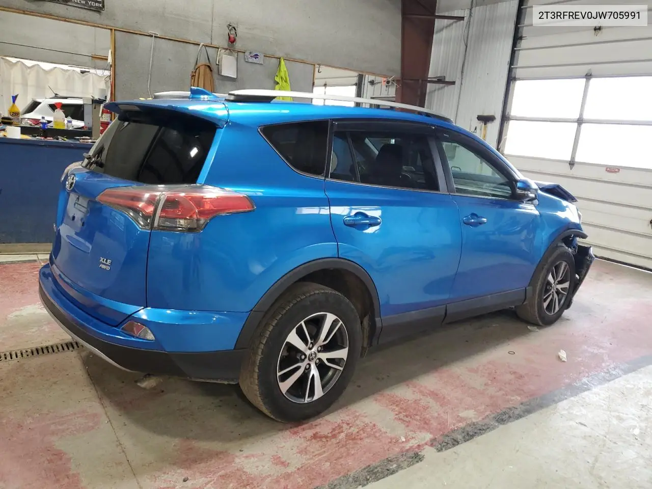 2T3RFREV0JW705991 2018 Toyota Rav4 Adventure