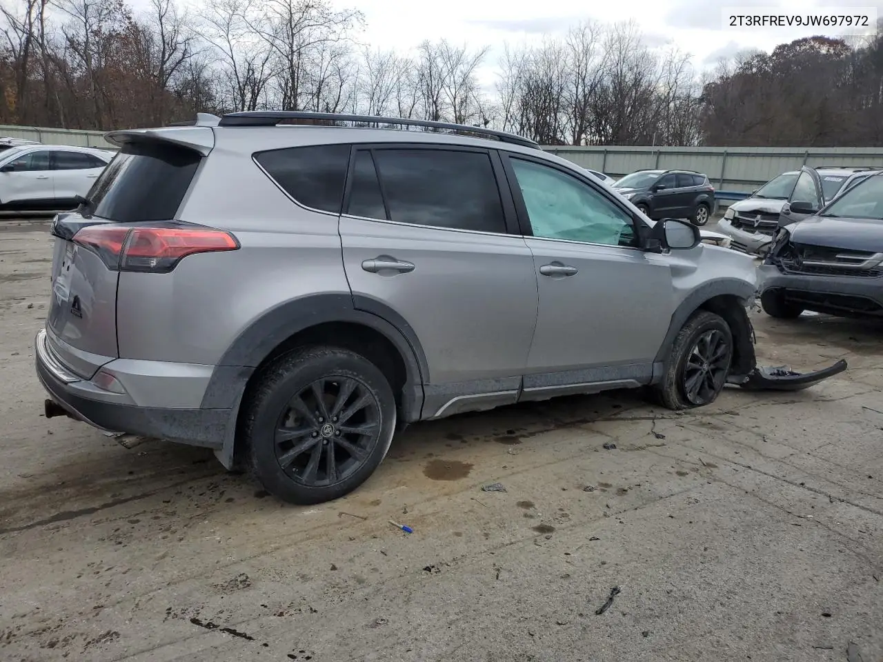 2T3RFREV9JW697972 2018 Toyota Rav4 Adventure