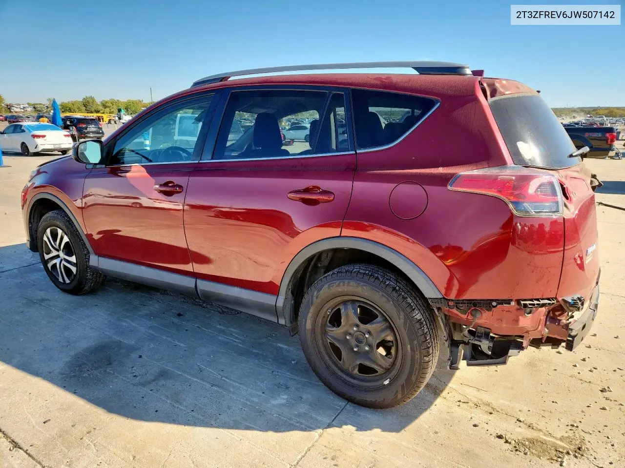 2T3ZFREV6JW507142 2018 Toyota Rav4 Le