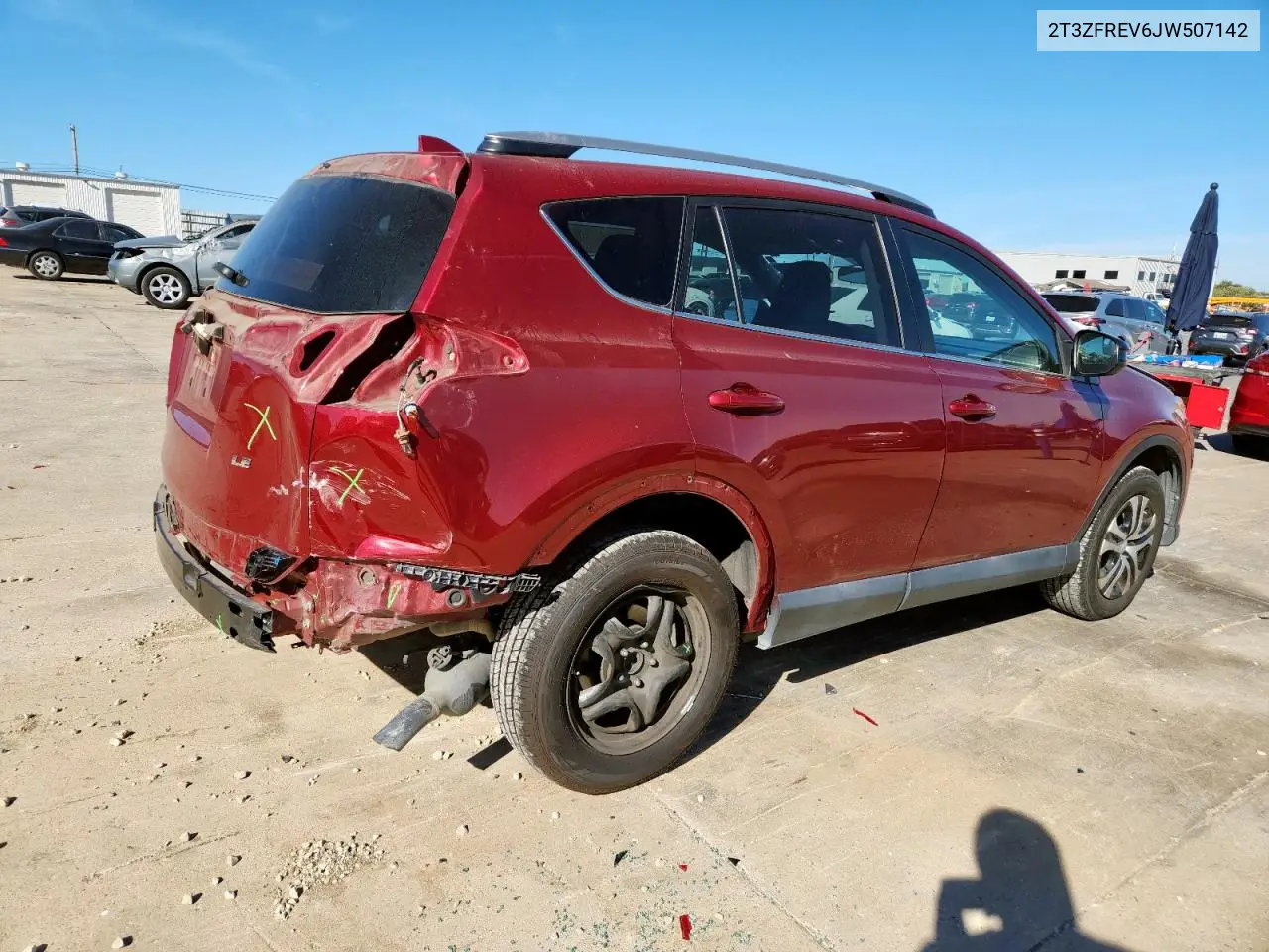 2T3ZFREV6JW507142 2018 Toyota Rav4 Le