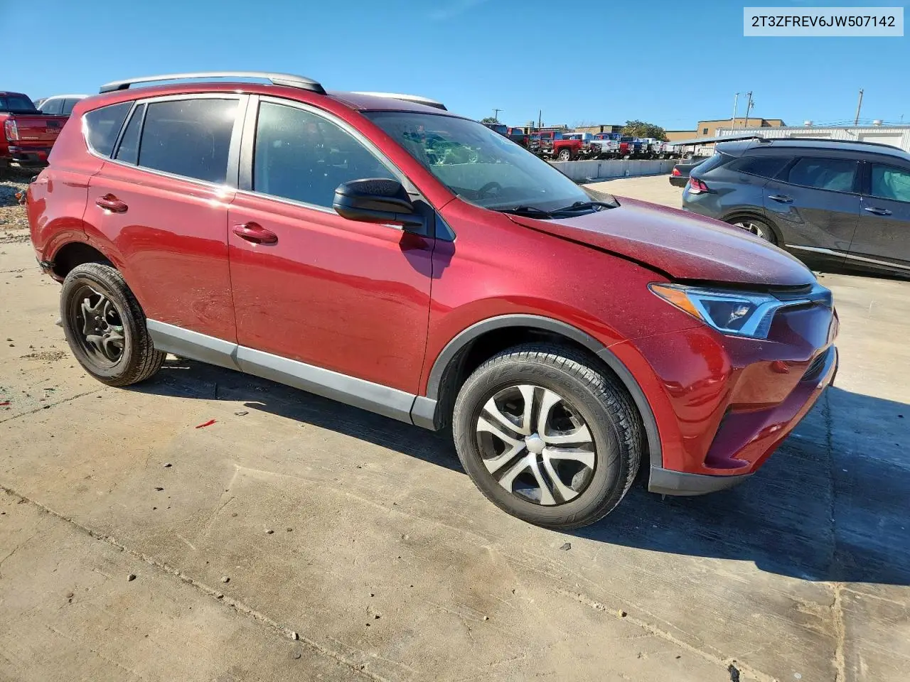 2T3ZFREV6JW507142 2018 Toyota Rav4 Le
