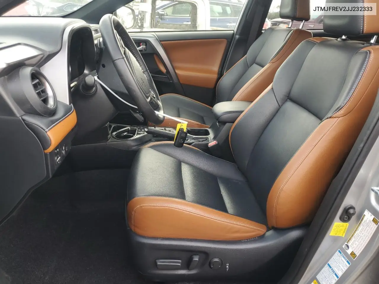 JTMJFREV2JJ232333 2018 Toyota Rav4 Se