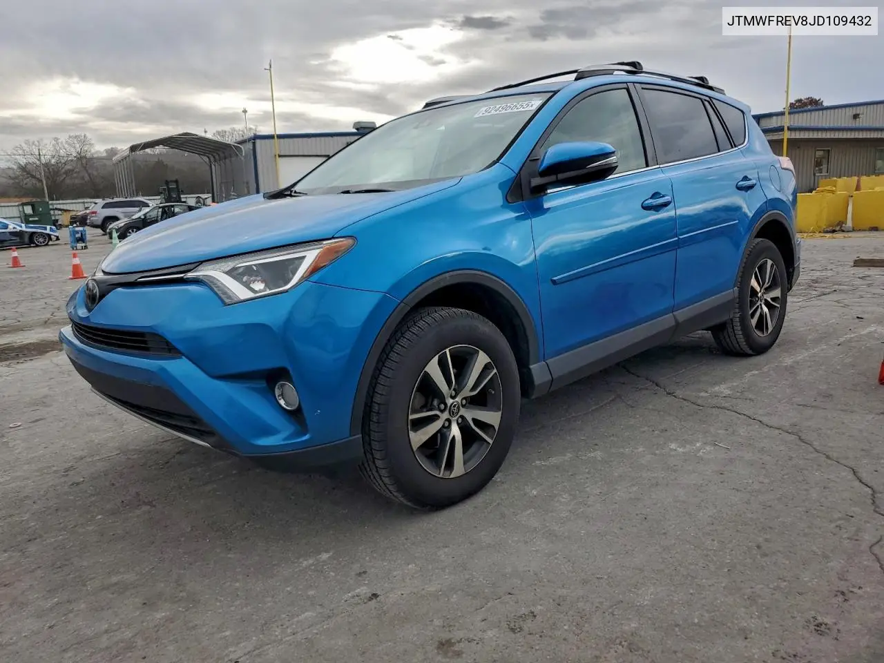 JTMWFREV8JD109432 2018 Toyota Rav4 Adventure