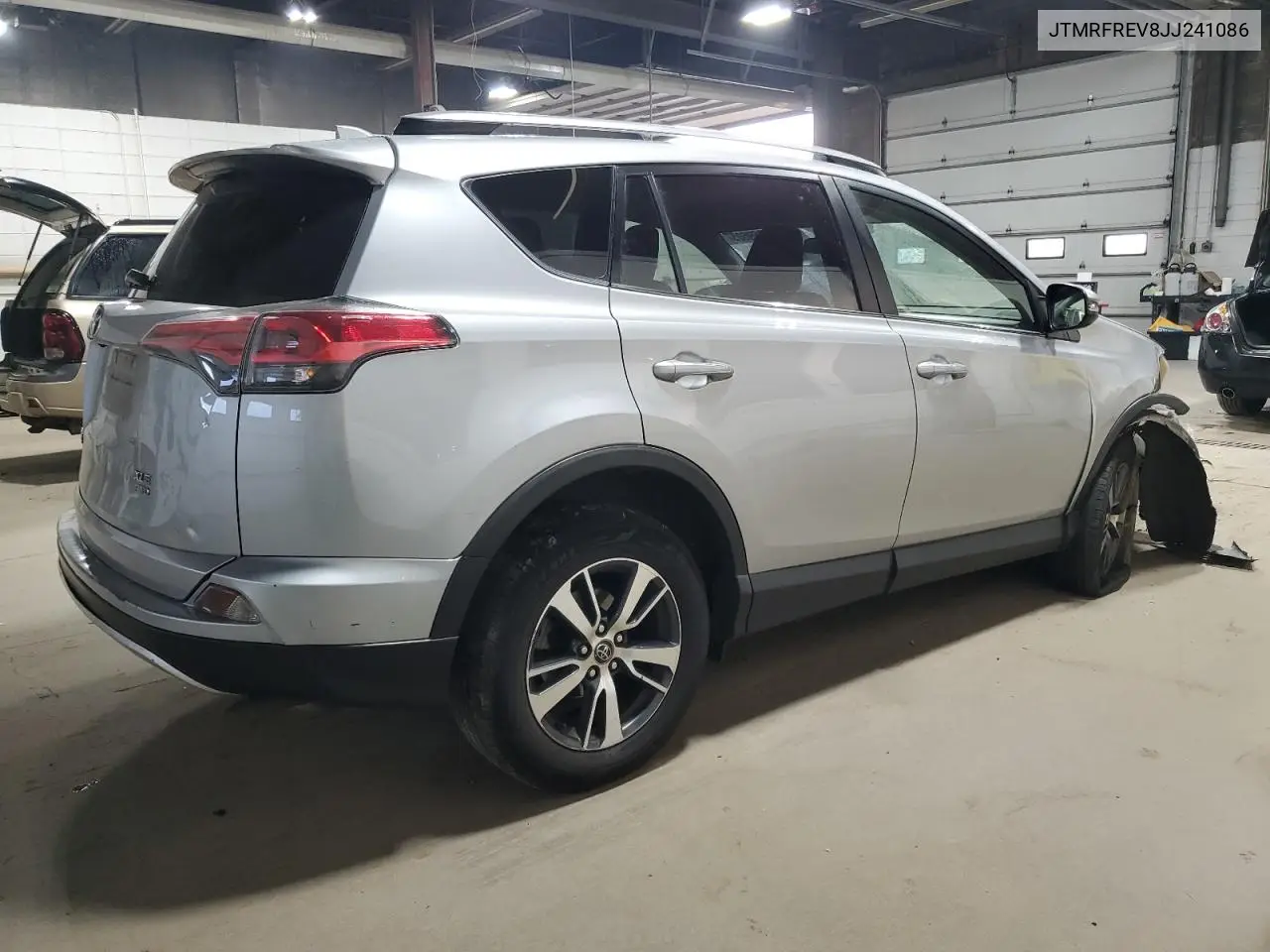 JTMRFREV8JJ241086 2018 Toyota Rav4 Adventure