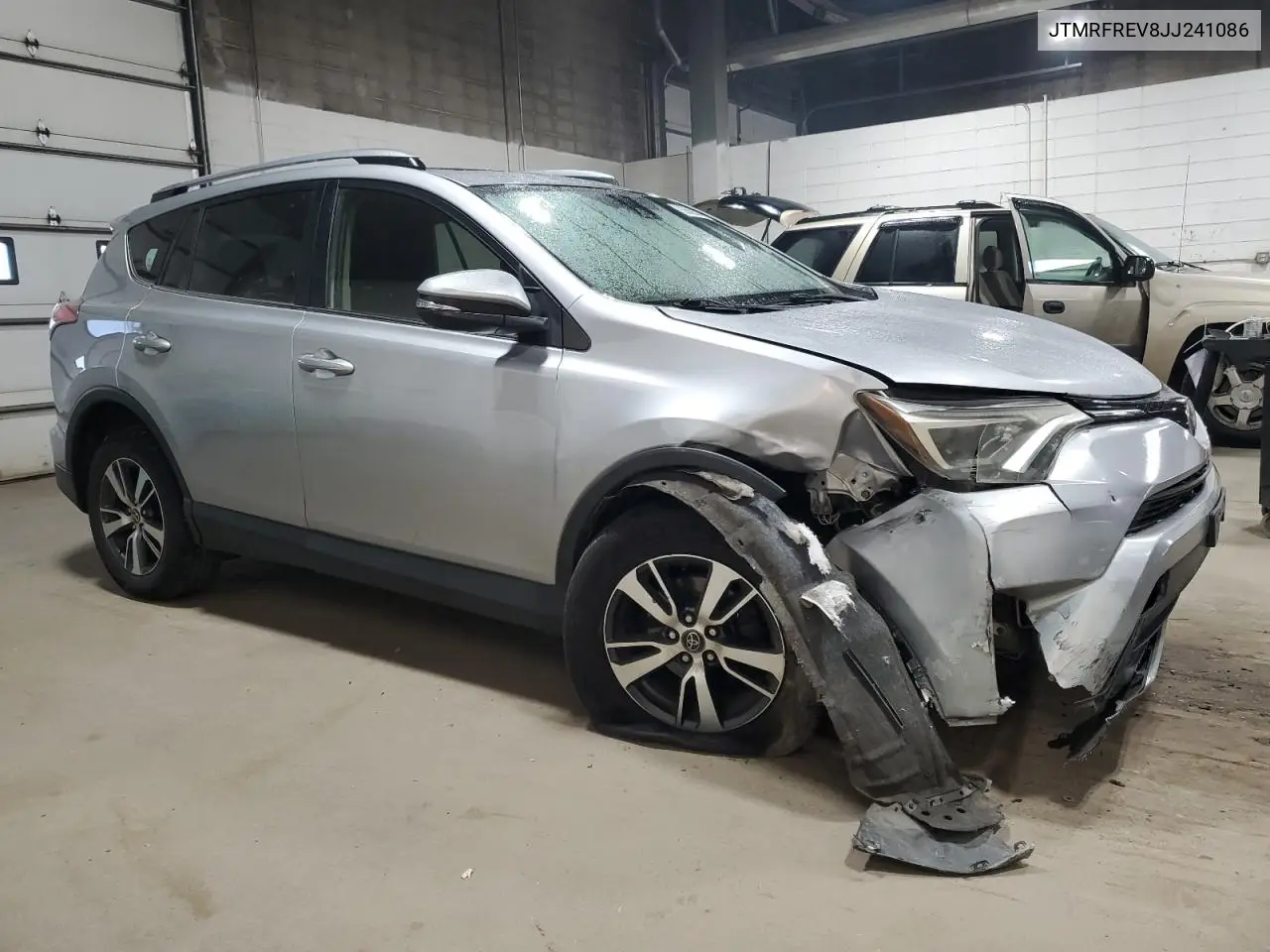 JTMRFREV8JJ241086 2018 Toyota Rav4 Adventure