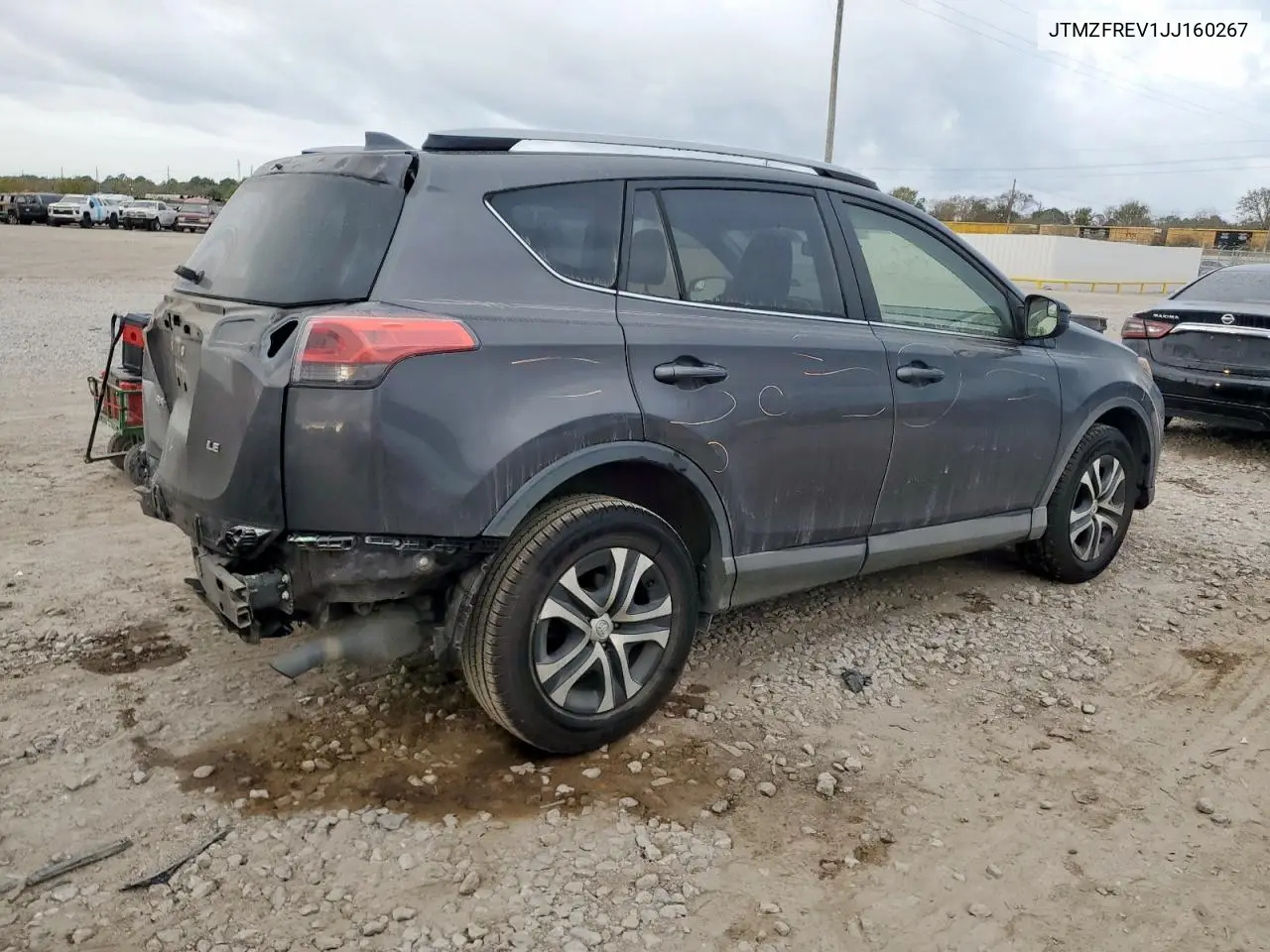 JTMZFREV1JJ160267 2018 Toyota Rav4 Le