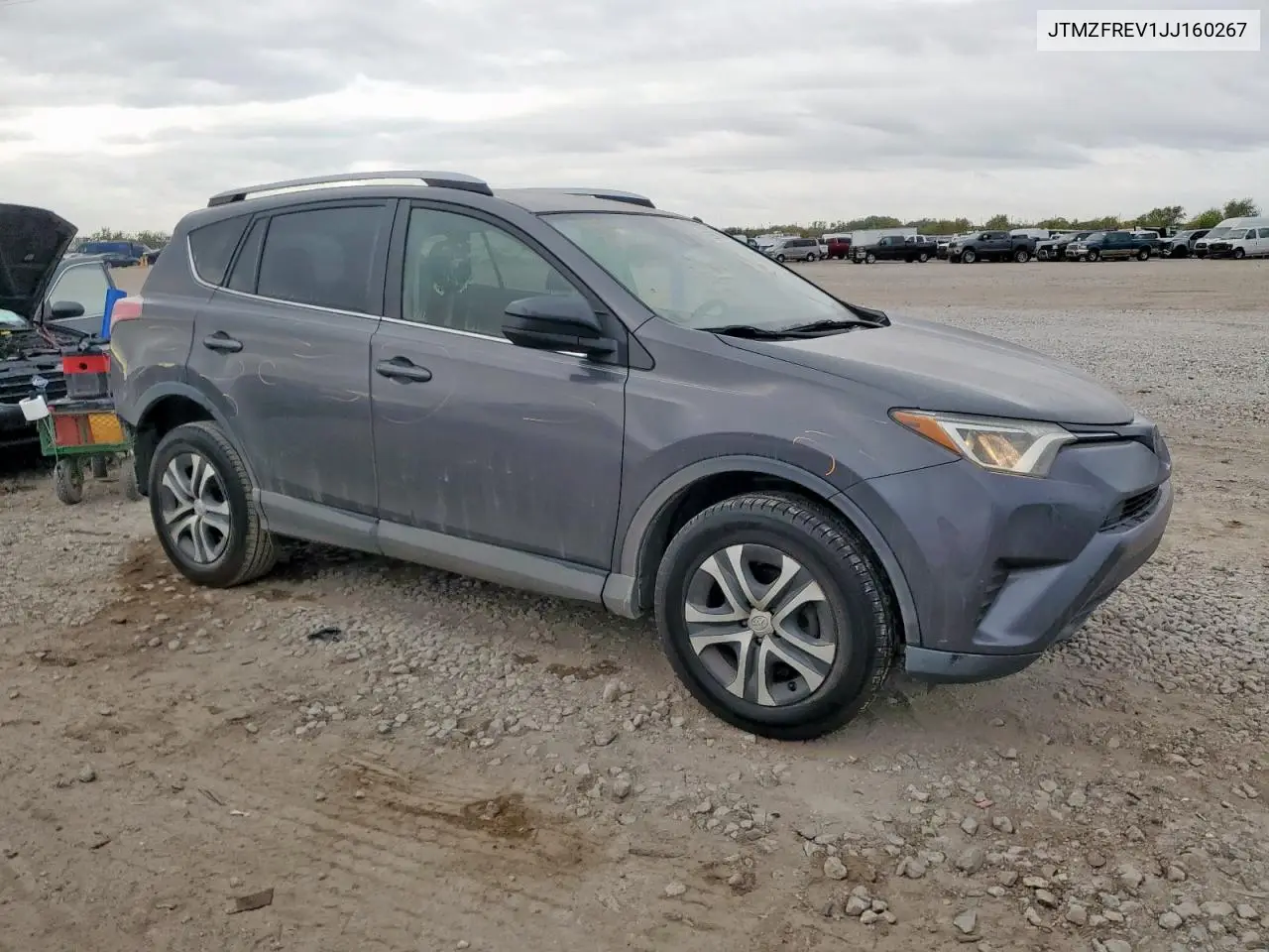 JTMZFREV1JJ160267 2018 Toyota Rav4 Le