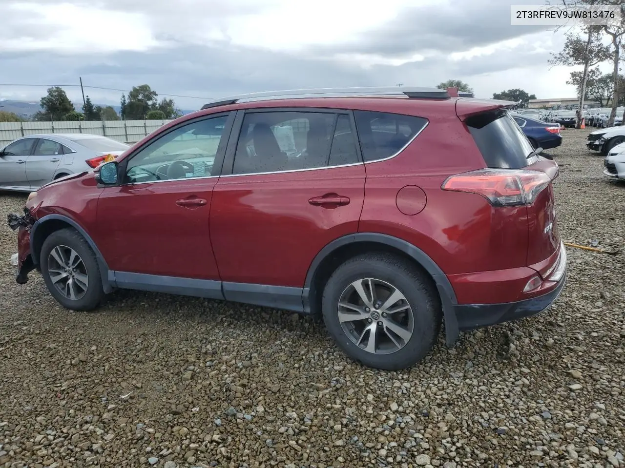 2T3RFREV9JW813476 2018 Toyota Rav4 Adventure